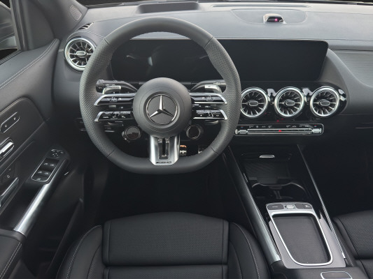 MERCEDES-BENZ GLA AMG 35 4Matic 8G-DCT-image-7