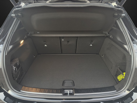 MERCEDES-BENZ GLA AMG 35 4Matic 8G-DCT-image-11