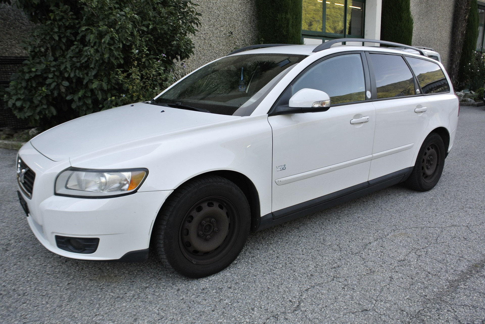 VOLVO V50 1.6-image-2
