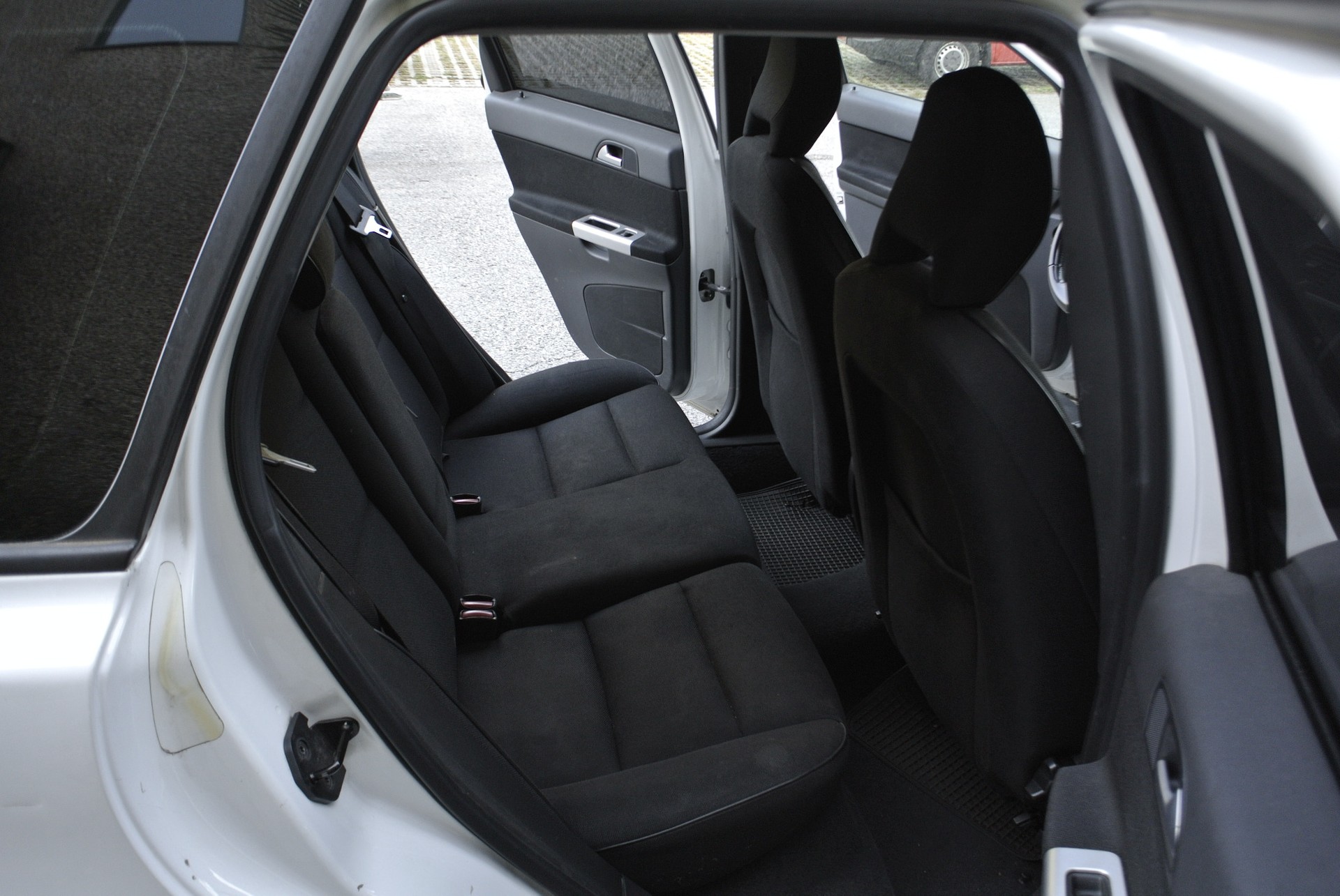 VOLVO V50 1.6-image-11