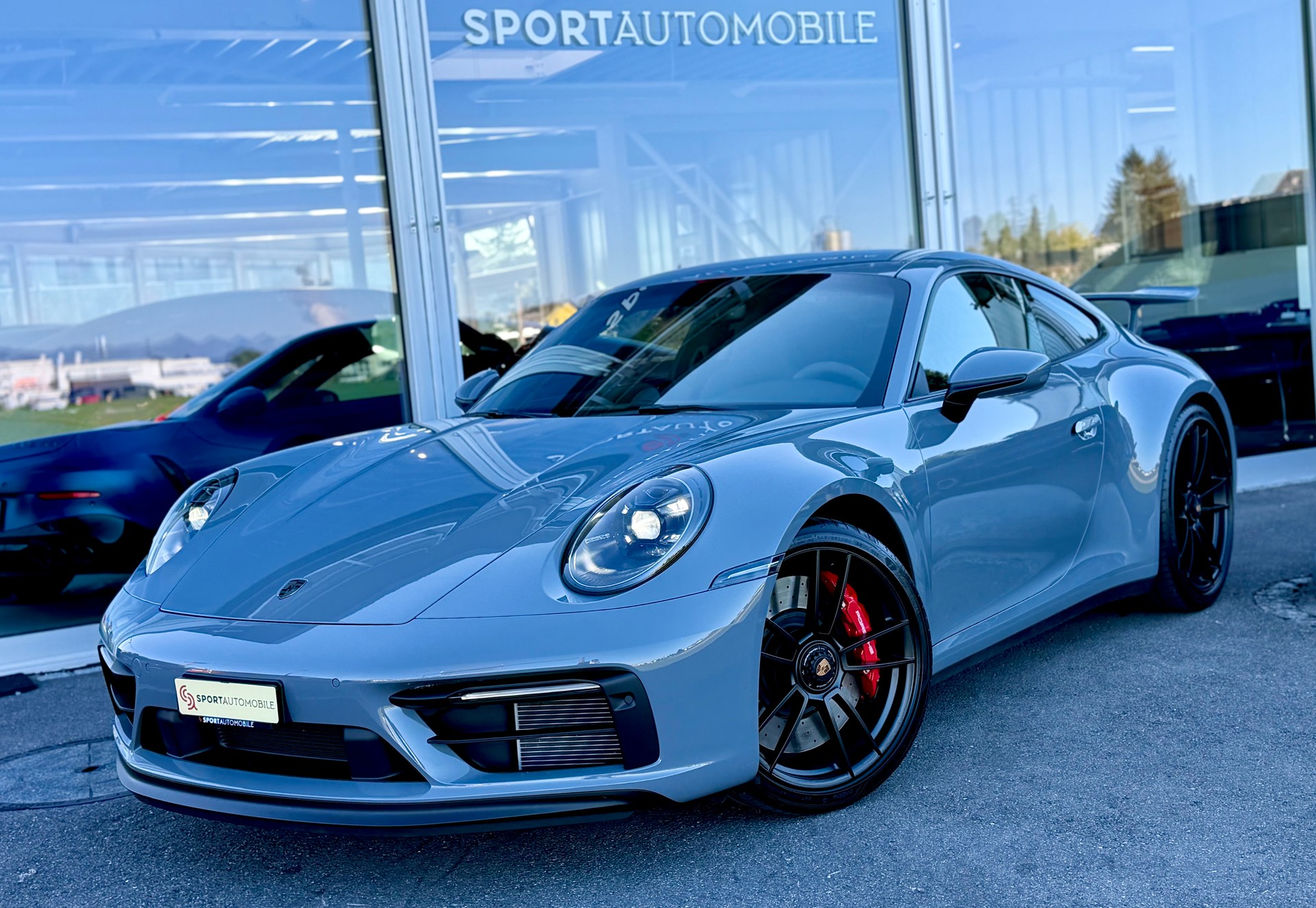 PORSCHE 911 Carrera GTS PDK *CH Auto*-image-2