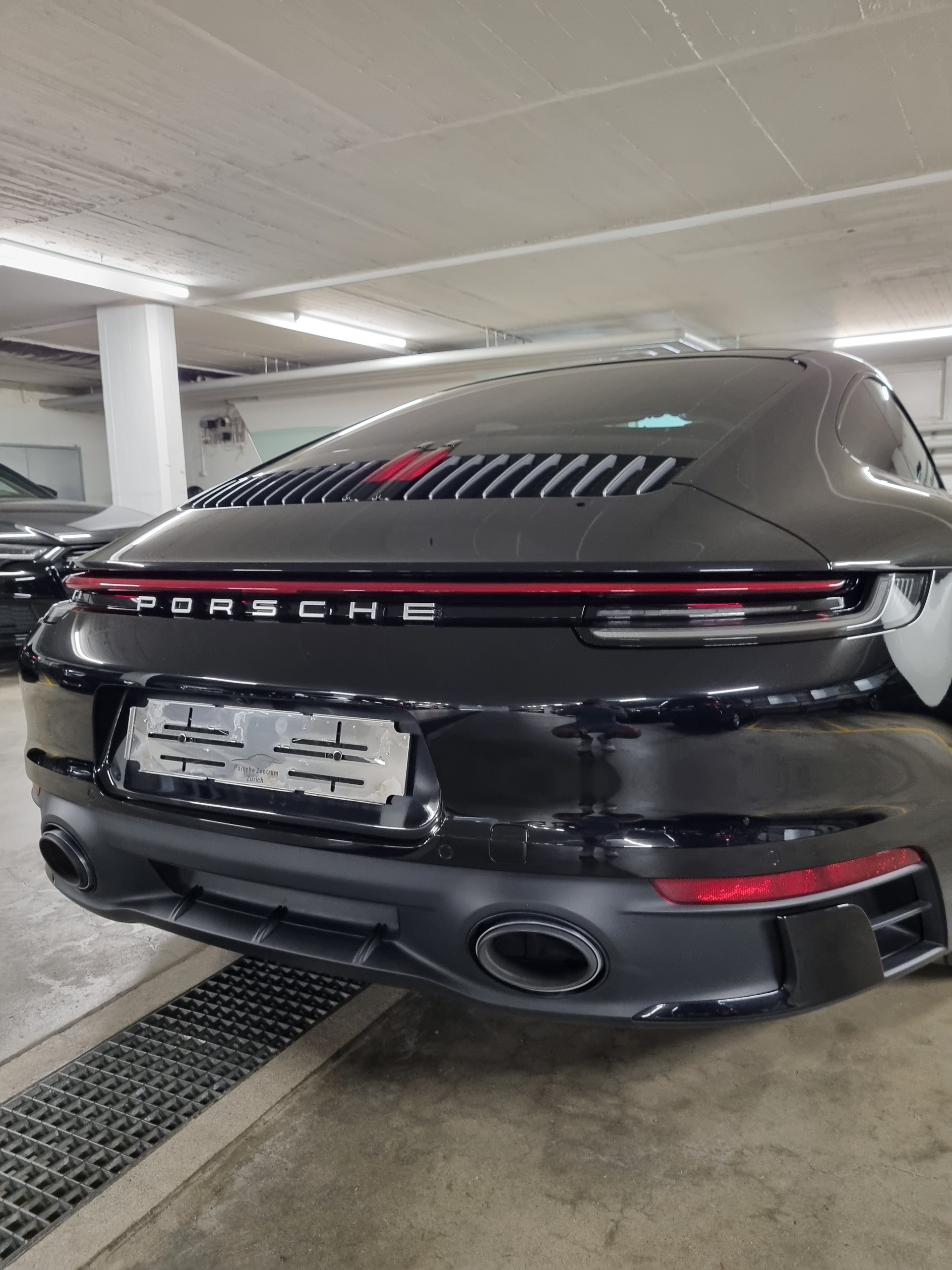 PORSCHE 3.0 Carrera 4S PDK-image-1