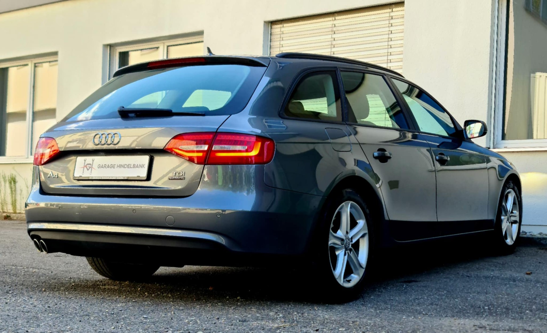 AUDI A4 Avant 2.0 TDI quattro S-tronic-image-7