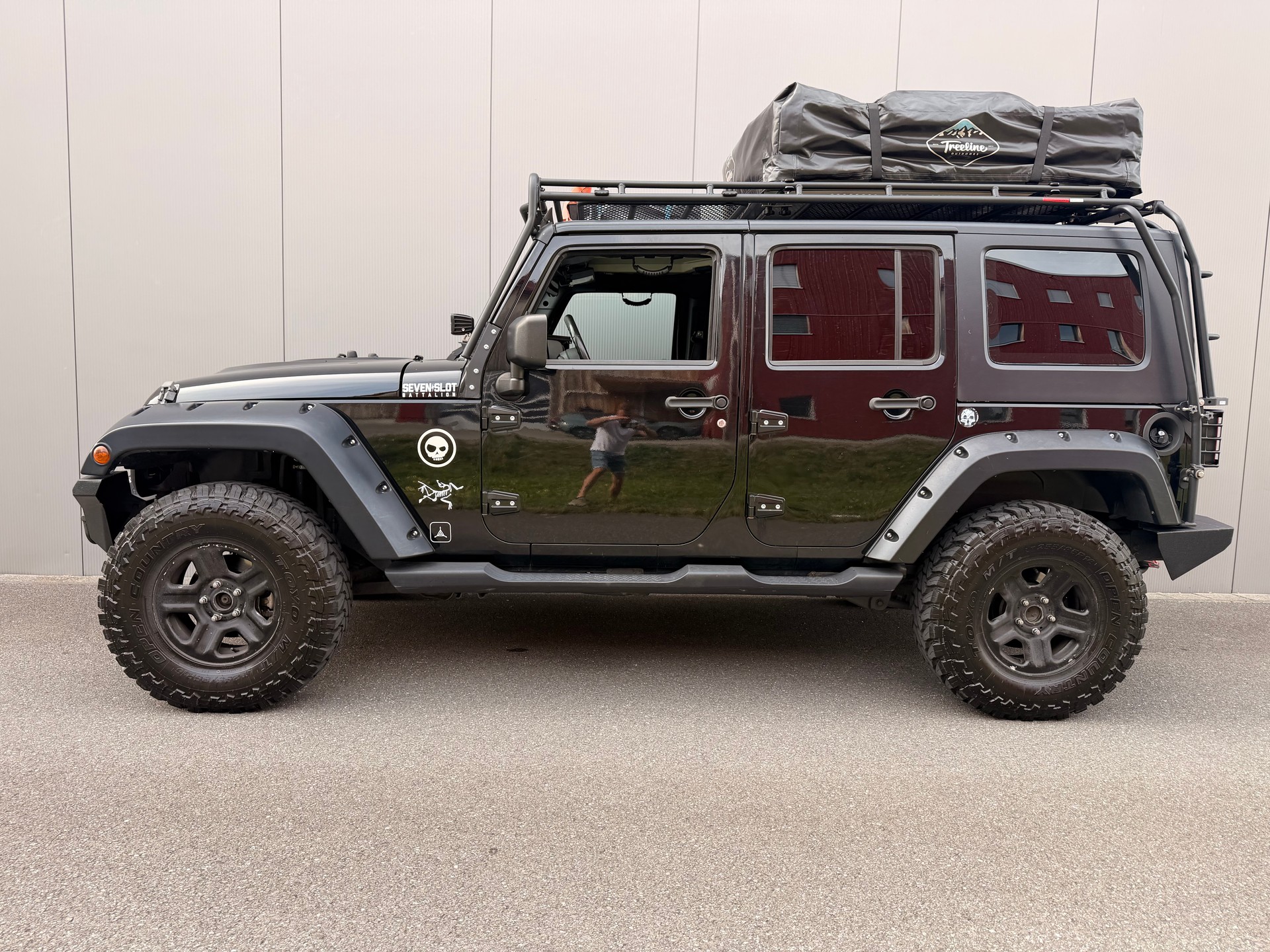 JEEP Wrangler 2.8CRD Unlimited Sahara Automatic-image-1