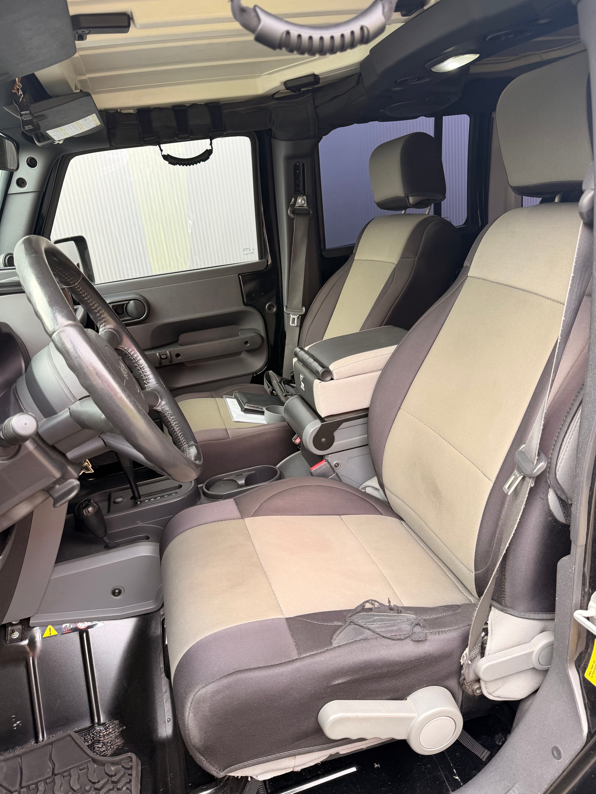 JEEP Wrangler 2.8CRD Unlimited Sahara Automatic-image-6