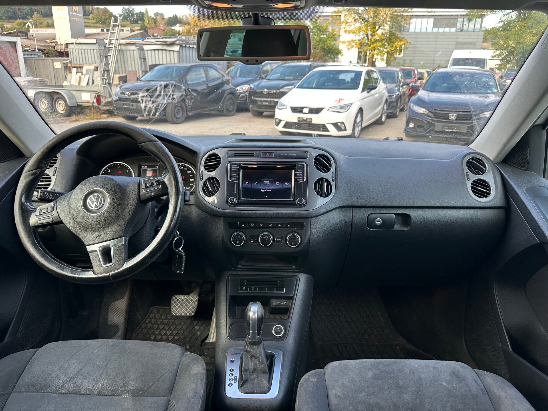 VW Tiguan 2.0 TDI BlueMotion Sport&Style 4Motion DSG-image-10