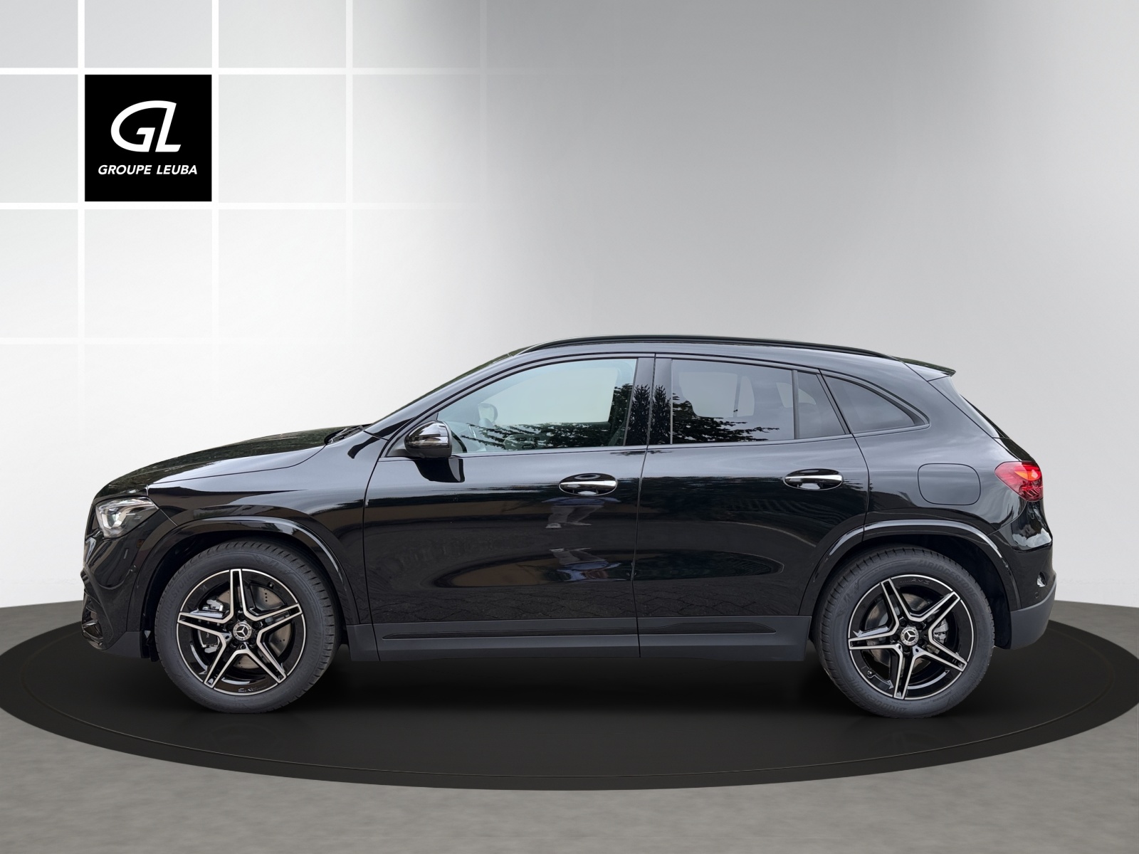 MERCEDES-BENZ GLA 250 4Matic 8G-DCT Swiss Star-showroom-element-3
