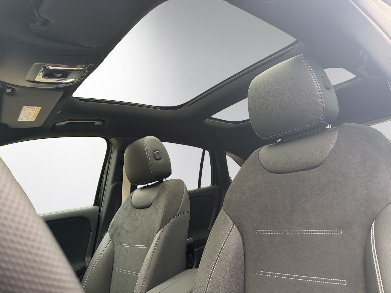 MERCEDES-BENZ GLA 250 4Matic 8G-DCT Swiss Star-image-11
