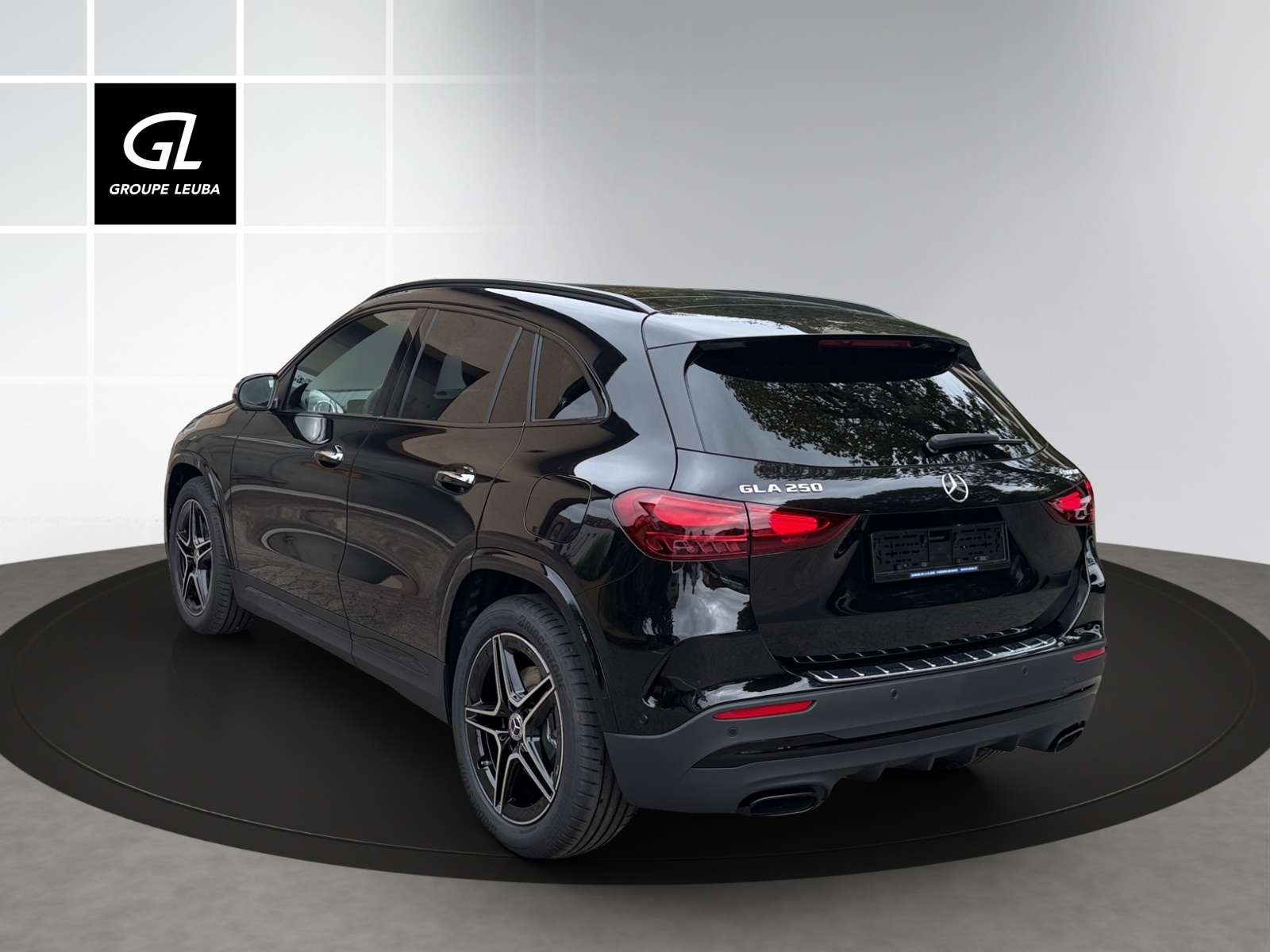 MERCEDES-BENZ GLA 250 4Matic 8G-DCT Swiss Star-showroom-element-2