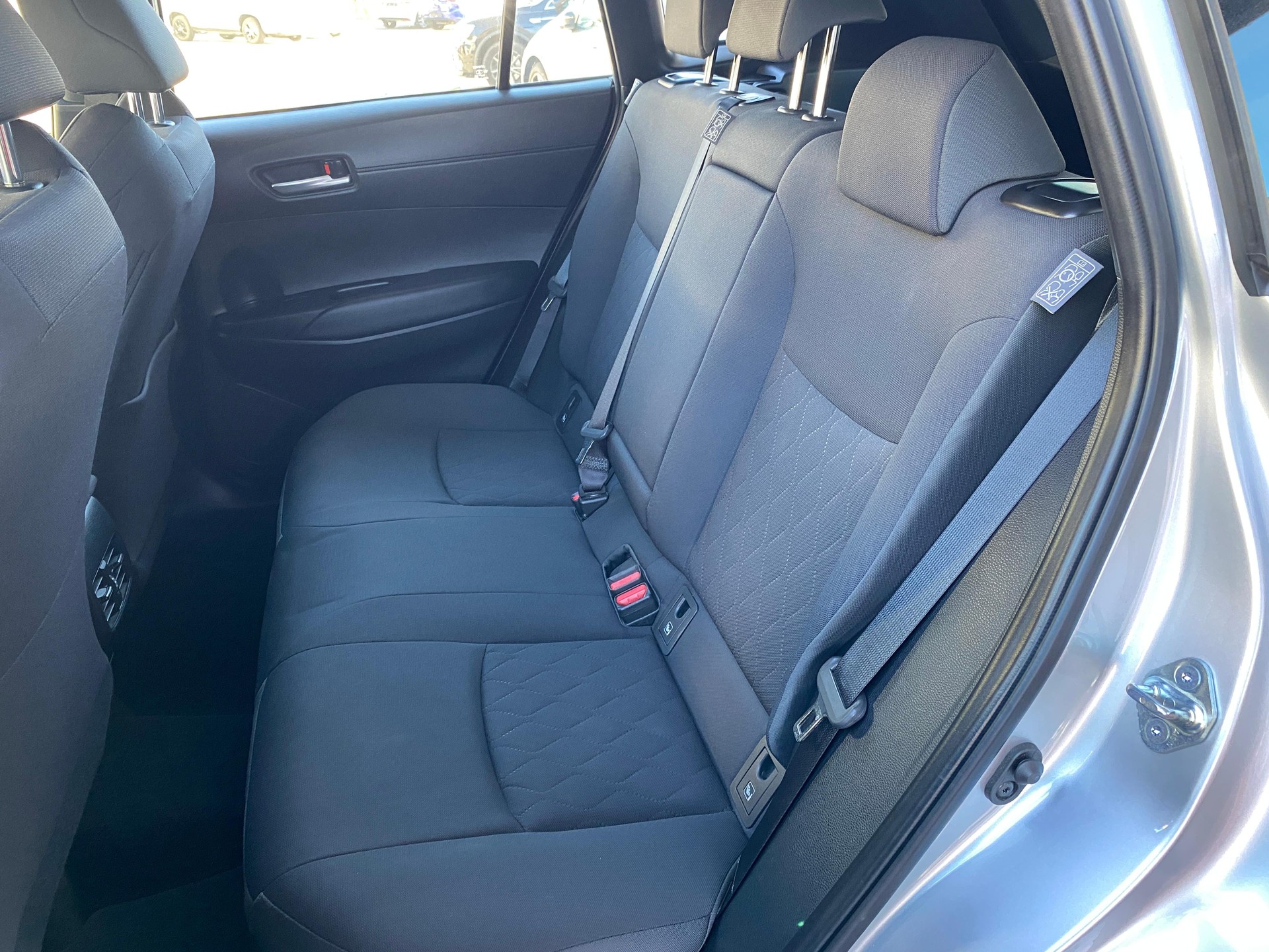 TOYOTA Corolla Cross 2.0 HSD Comfort AWD-i-image-8