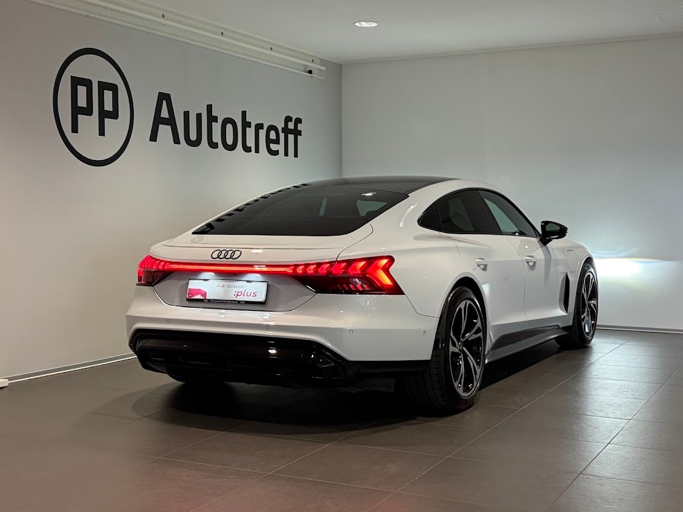AUDI e-tron GT quattro-image-15