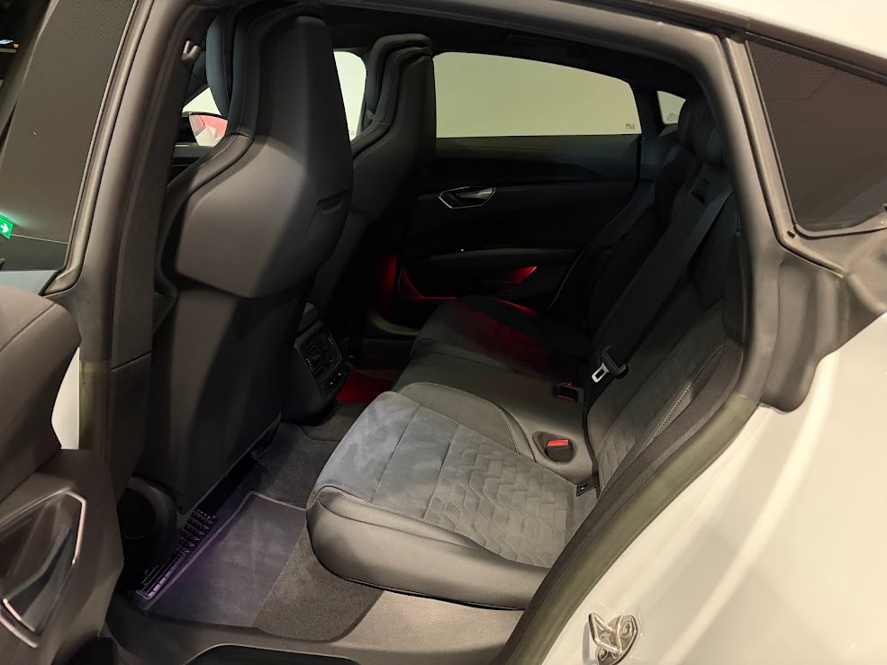 AUDI e-tron GT quattro-image-4