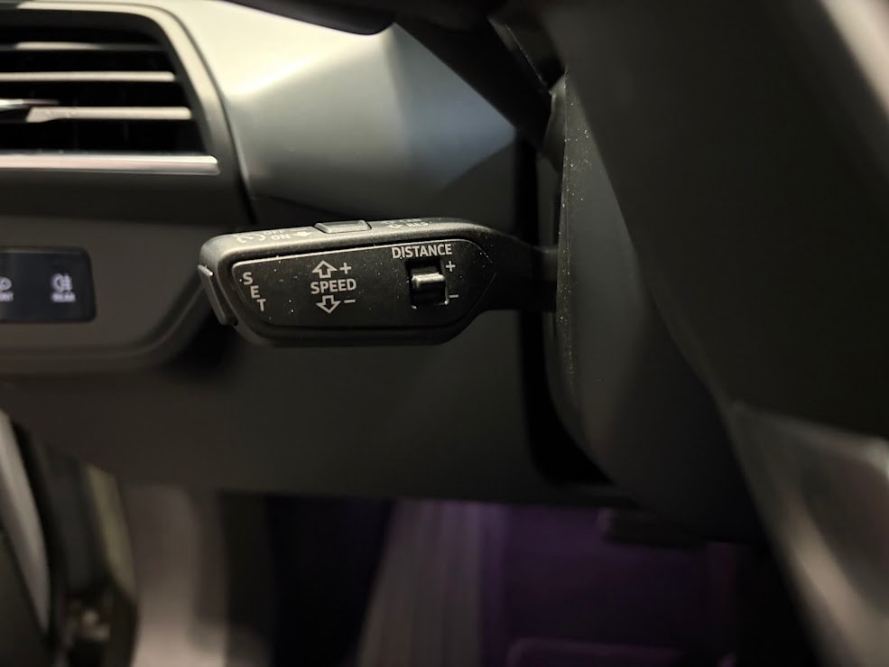 AUDI e-tron GT quattro-image-6