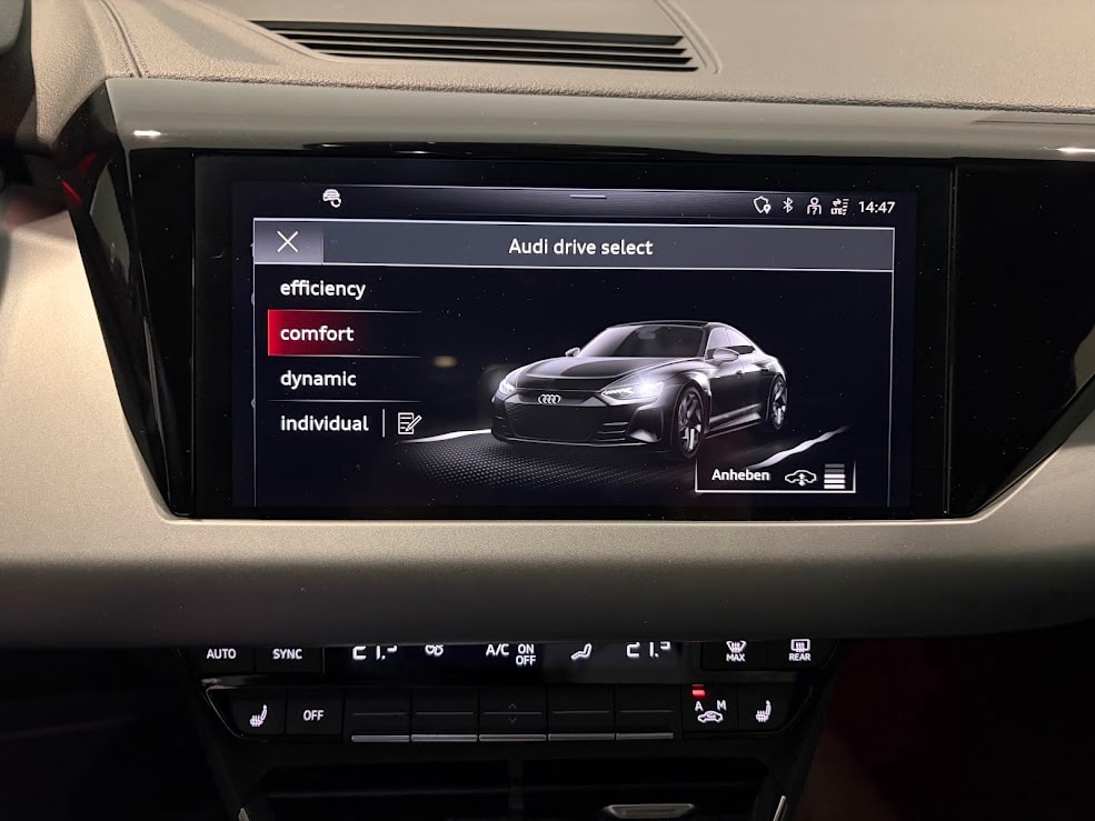 AUDI e-tron GT quattro-image-8