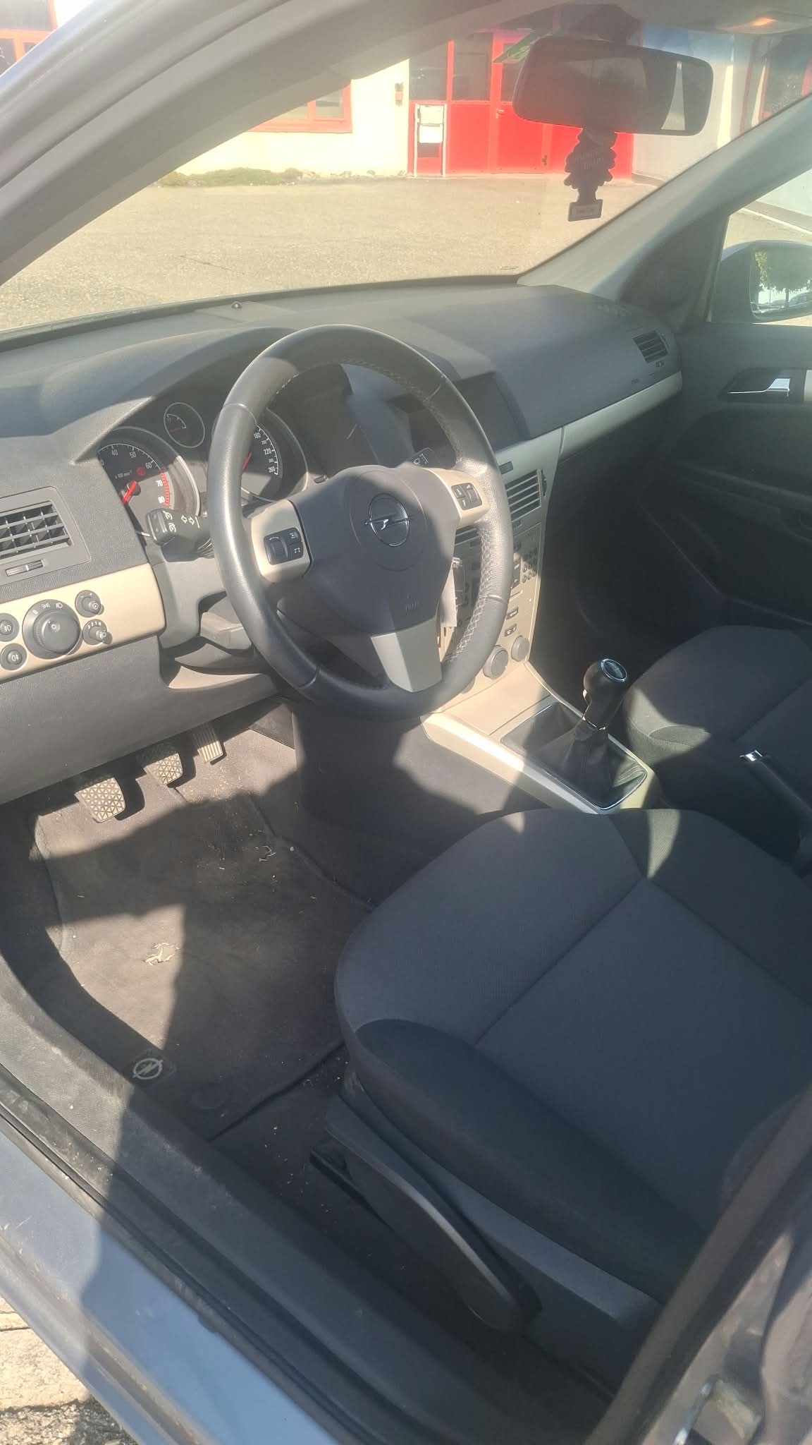 OPEL Astra 1.6i 16V Enjoy-image-8