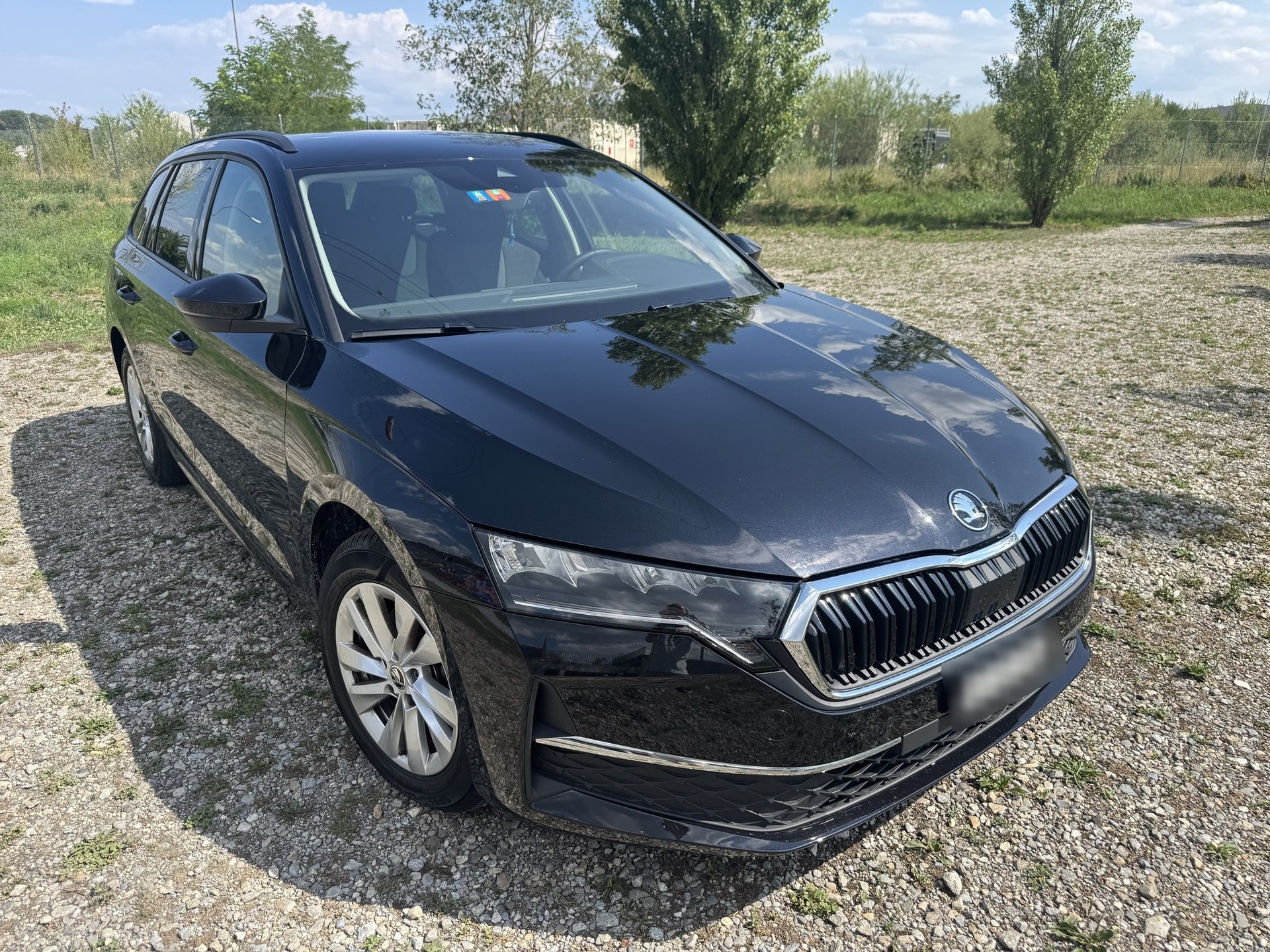 SKODA Octavia Combi 2.0 TDI 150 Selection DSG-image-0