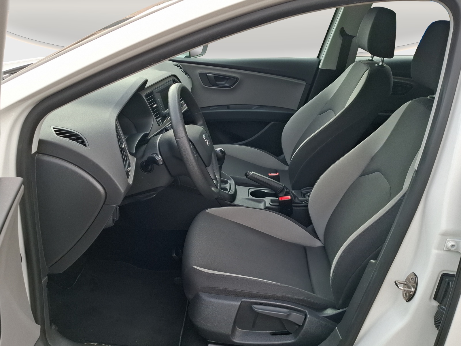 SEAT Leon 1.0 Ecomotive TSI Reference // 8-fach Aluminiumbereift-image-8