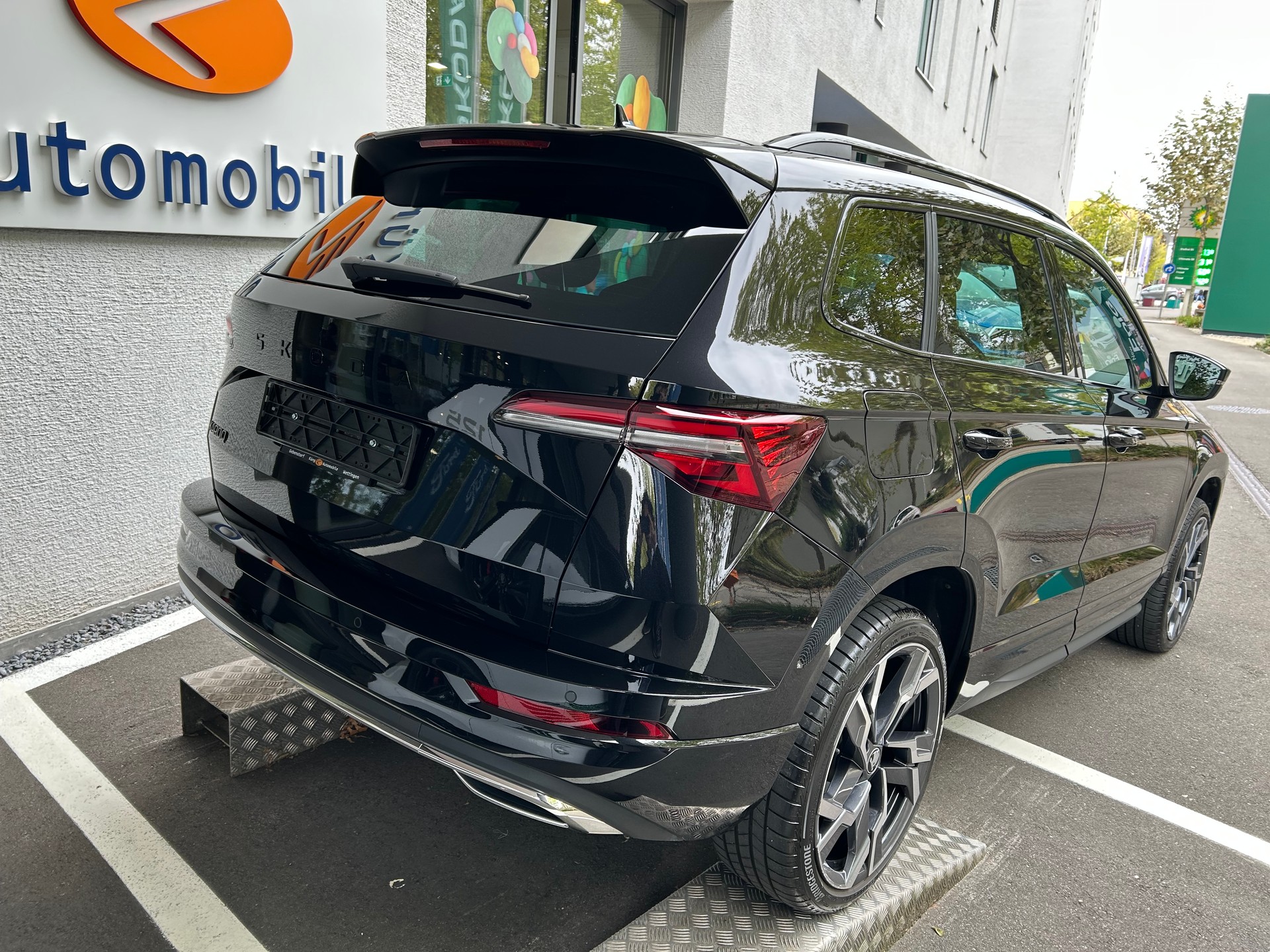 SKODA Karoq 1.5 TSI SportLine DSG-image-2