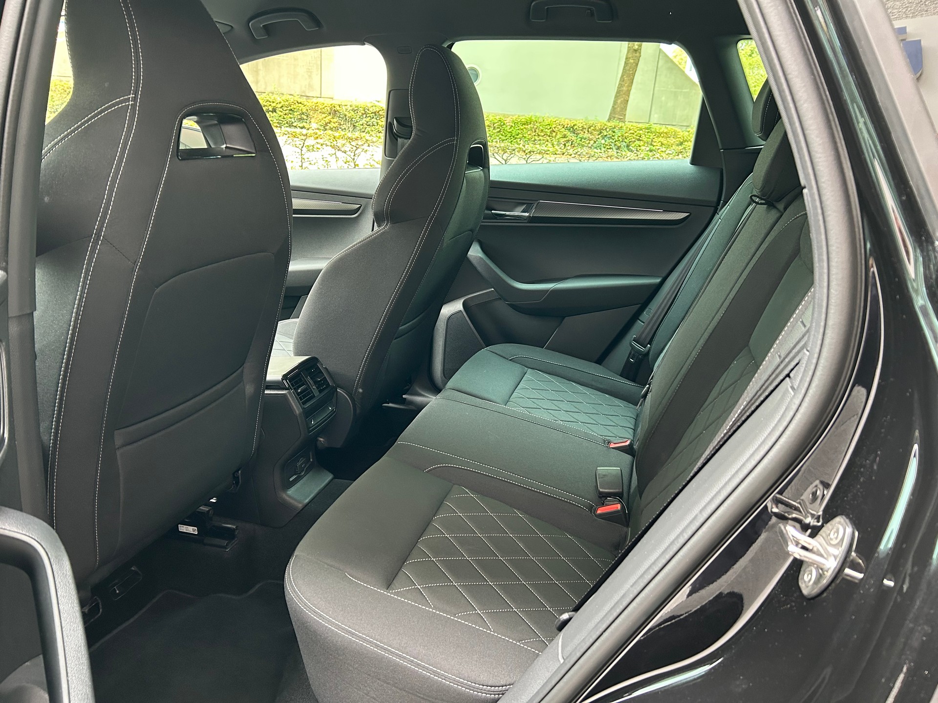 SKODA Karoq 1.5 TSI SportLine DSG-image-6
