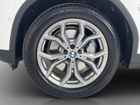 BMW X3 xDrive 30e xLine-image-7