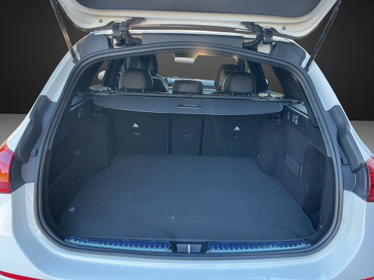MERCEDES-BENZ C 220 d T 4 M Swiss Star-image-11