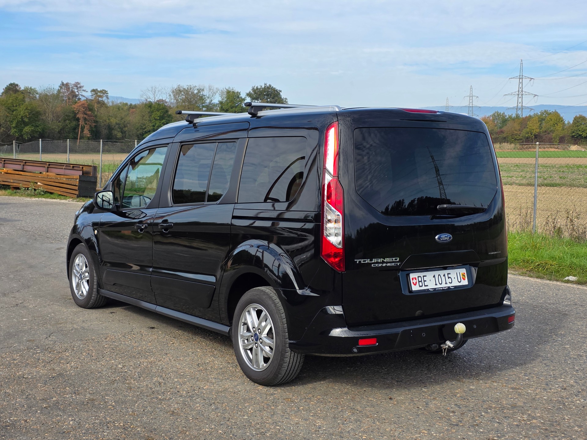 FORD Grand Tourneo Connect 1.5 EcoBlue Titanium Automat-image-1
