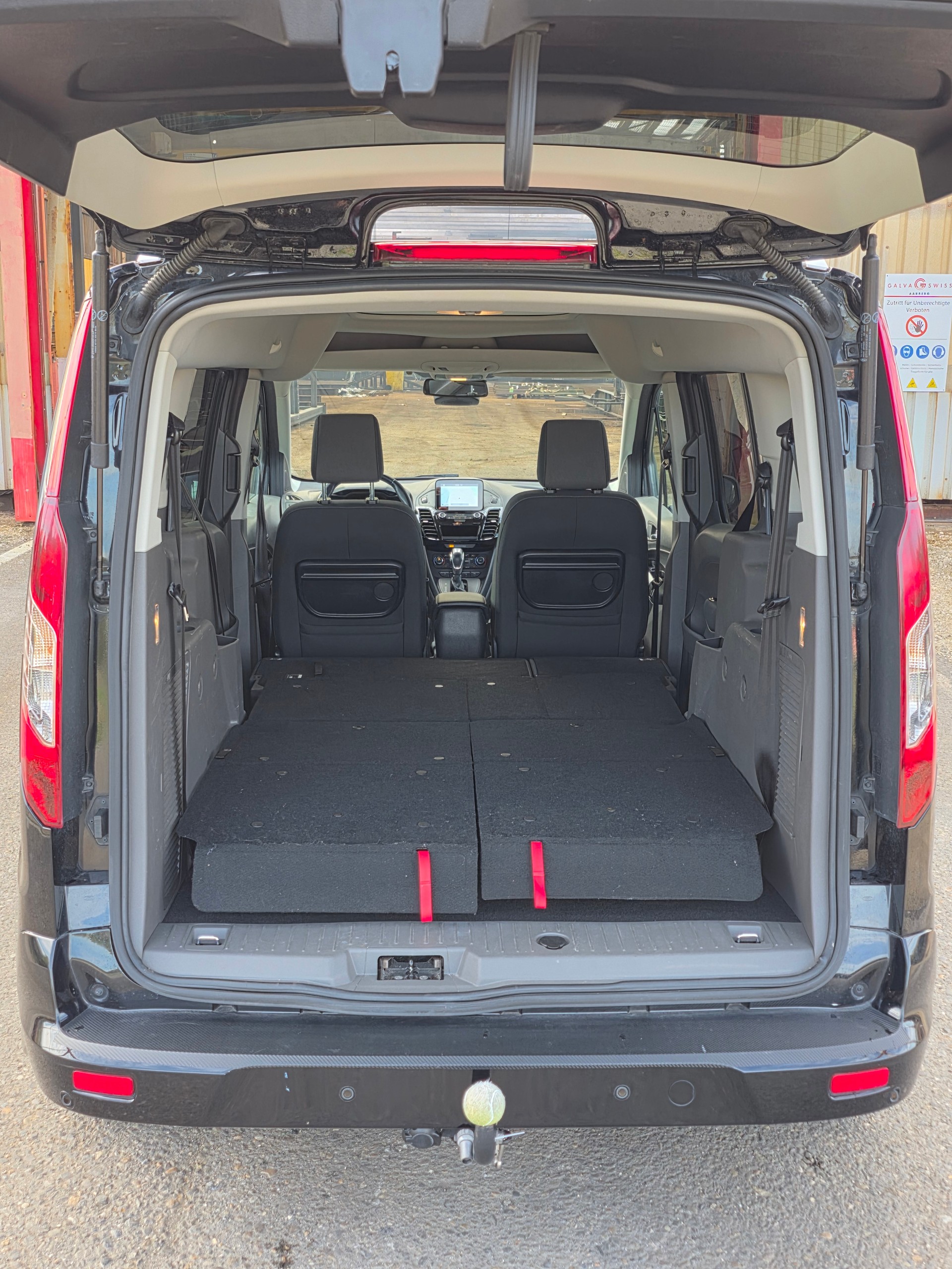 FORD Grand Tourneo Connect 1.5 EcoBlue Titanium Automat-image-14