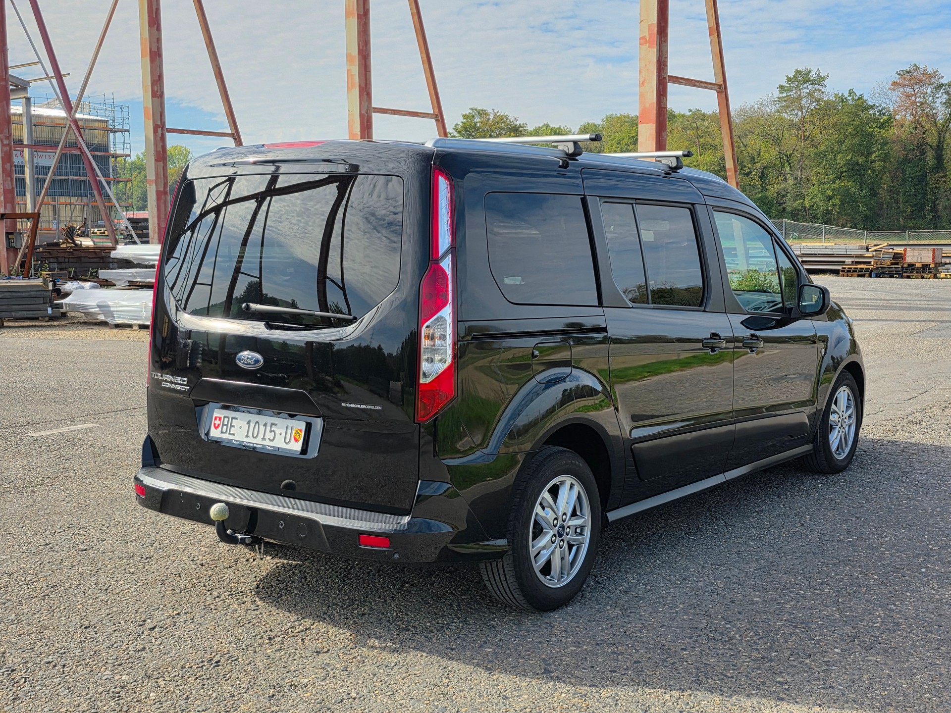 FORD Grand Tourneo Connect 1.5 EcoBlue Titanium Automat-image-5