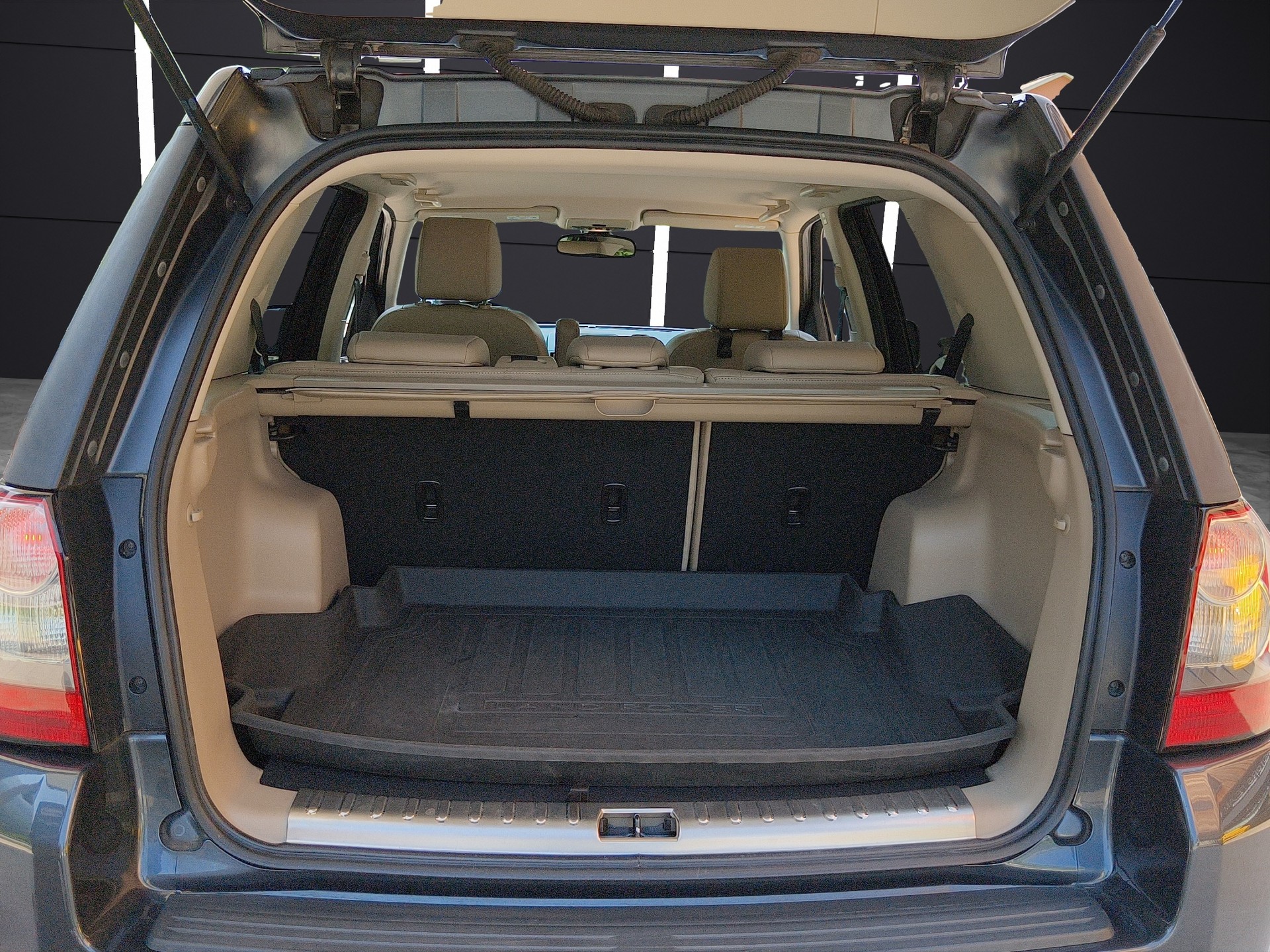 LAND ROVER Freelander 2.2 SD4 Sport Automatic-image-10