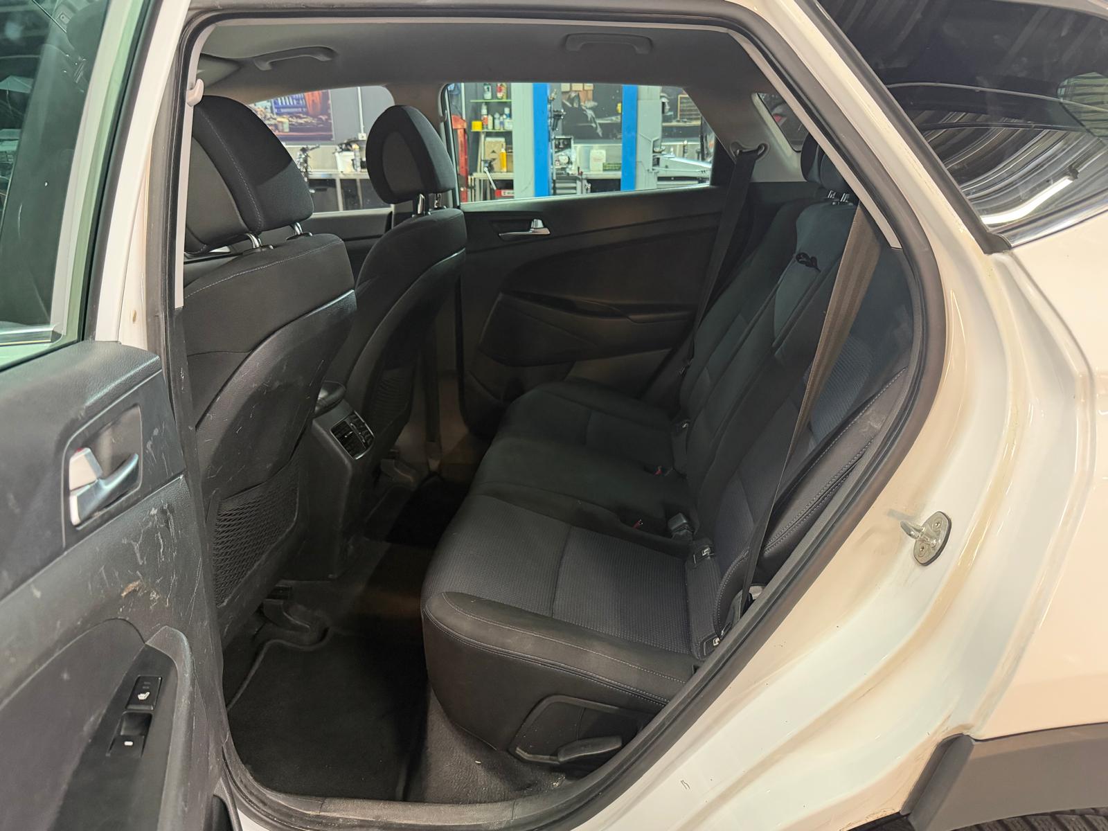 HYUNDAI Tucson 2.0 CRDI Vertex 4WD-image-9