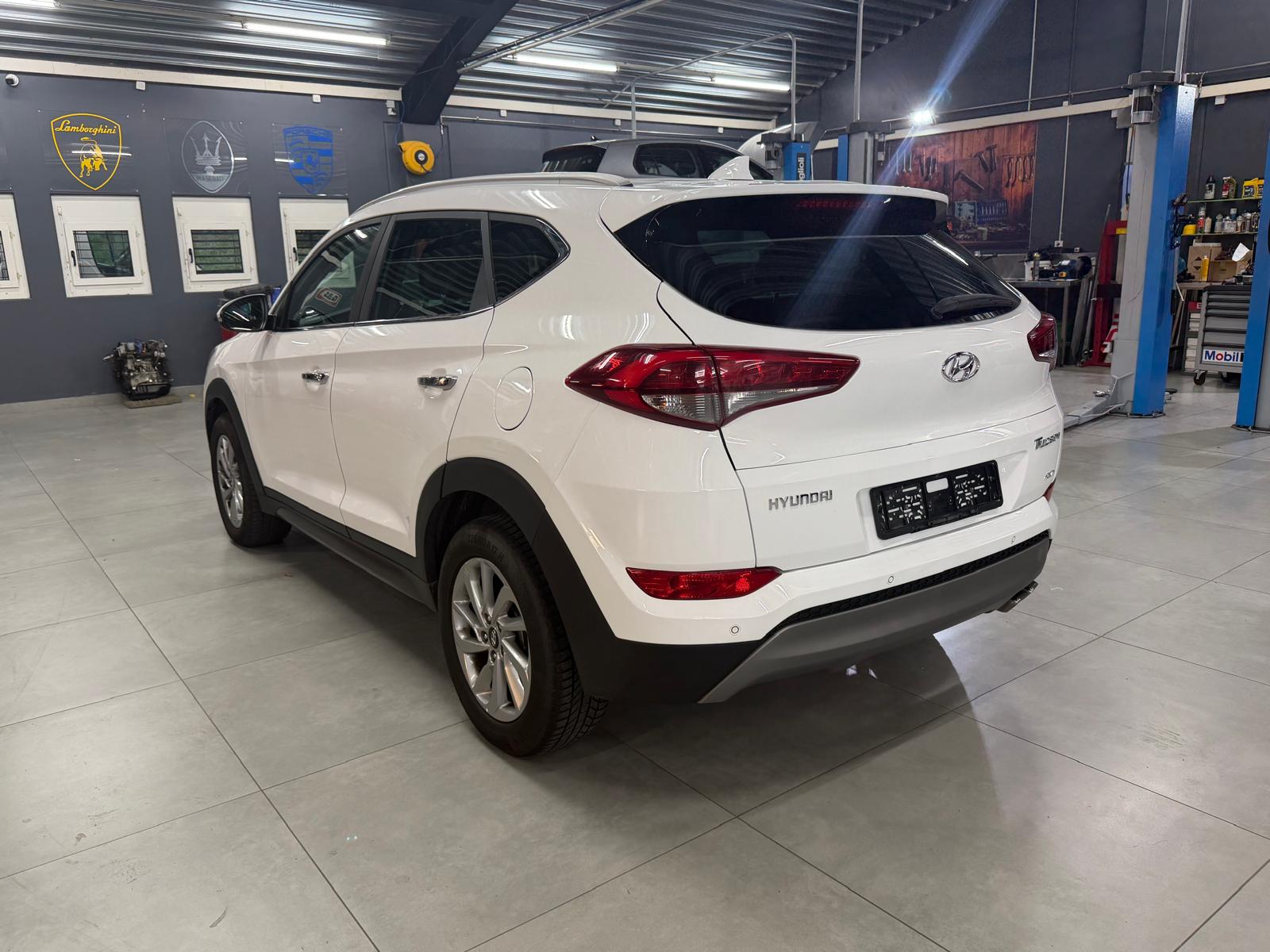 HYUNDAI Tucson 2.0 CRDI Vertex 4WD-image-6