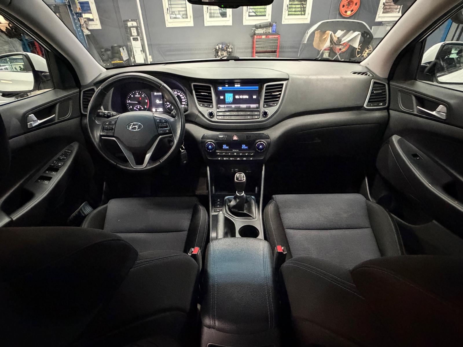 HYUNDAI Tucson 2.0 CRDI Vertex 4WD-image-14