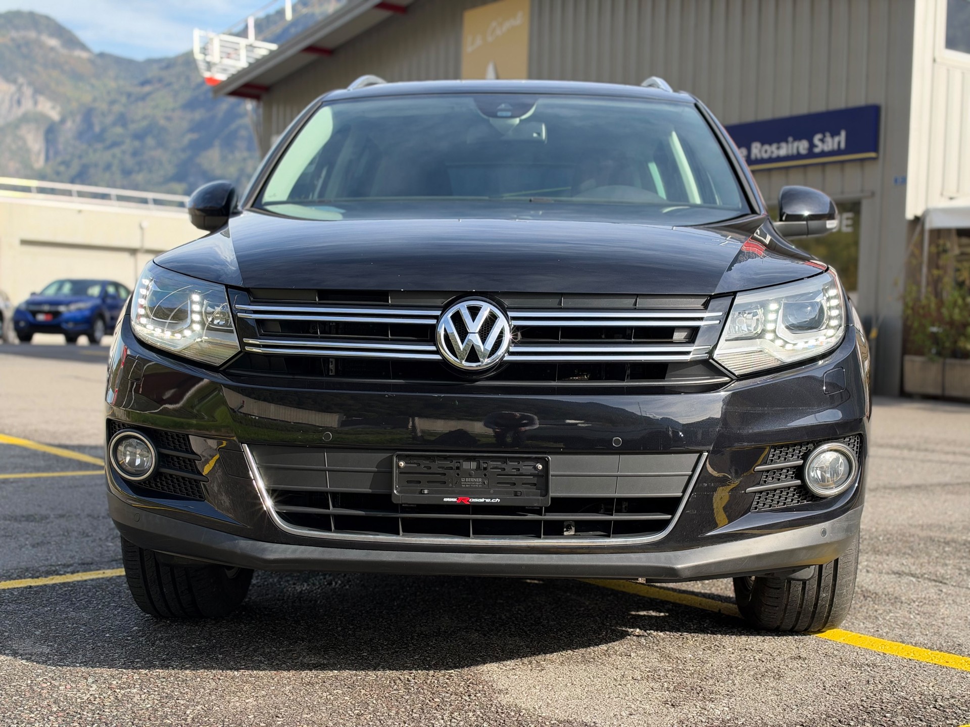 VW Tiguan 2.0 TSI Sport&Style 4Motion DSG-image-2