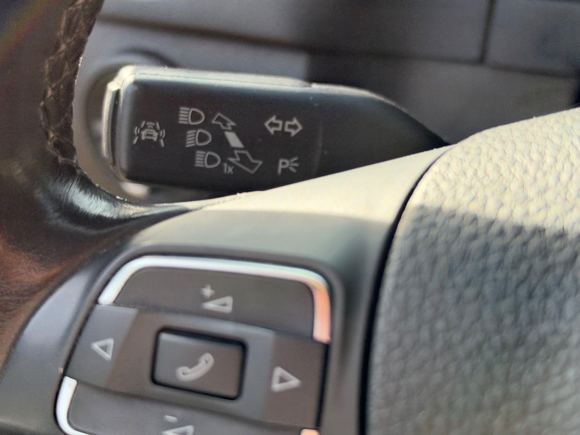 VW Tiguan 2.0 TSI Sport&Style 4Motion DSG-image-18