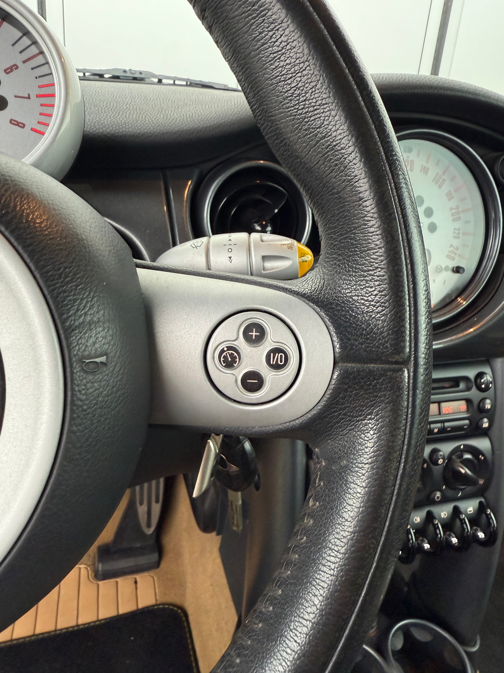 MINI Cooper S Cabriolet-image-9