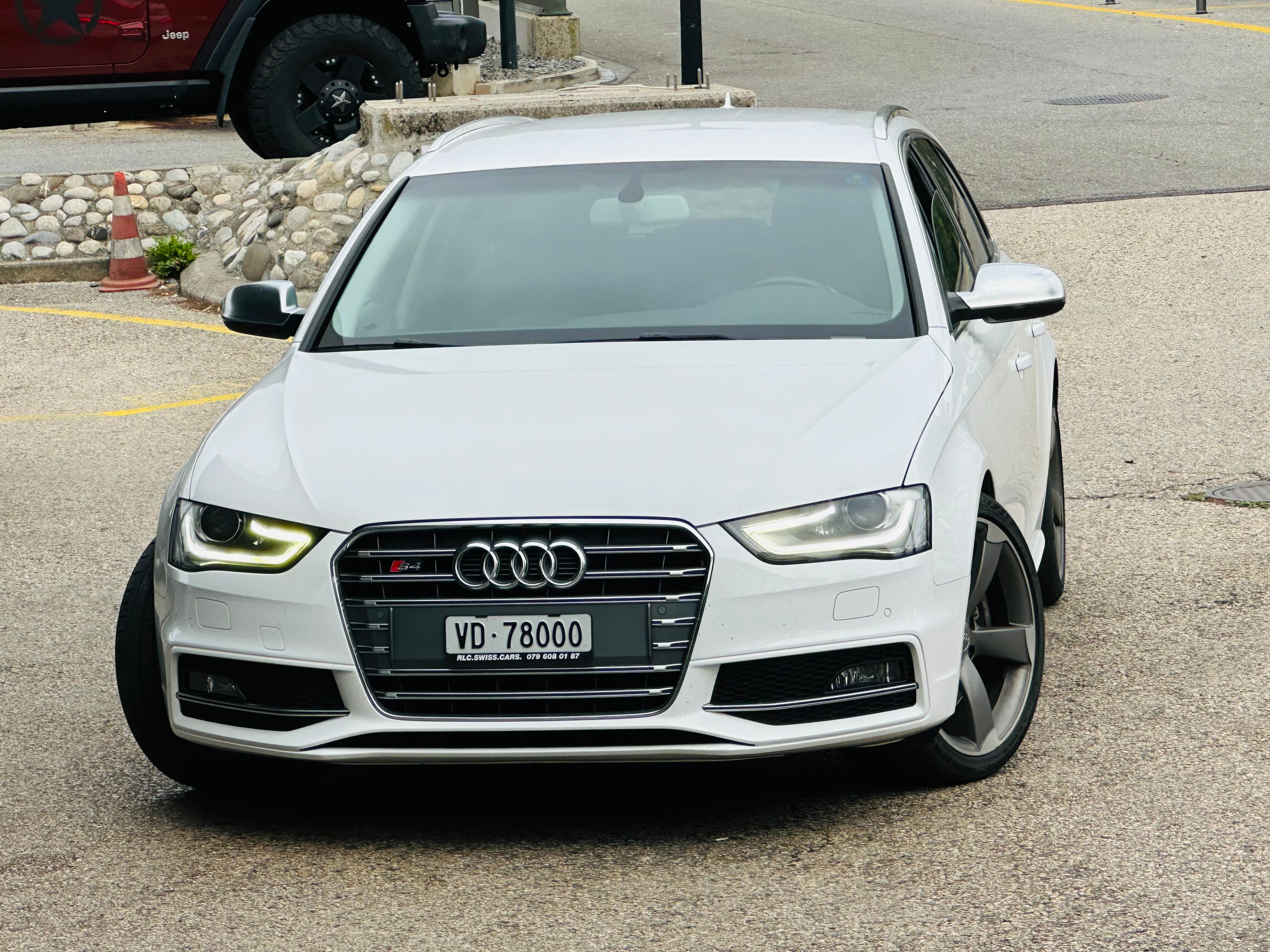 Car photo