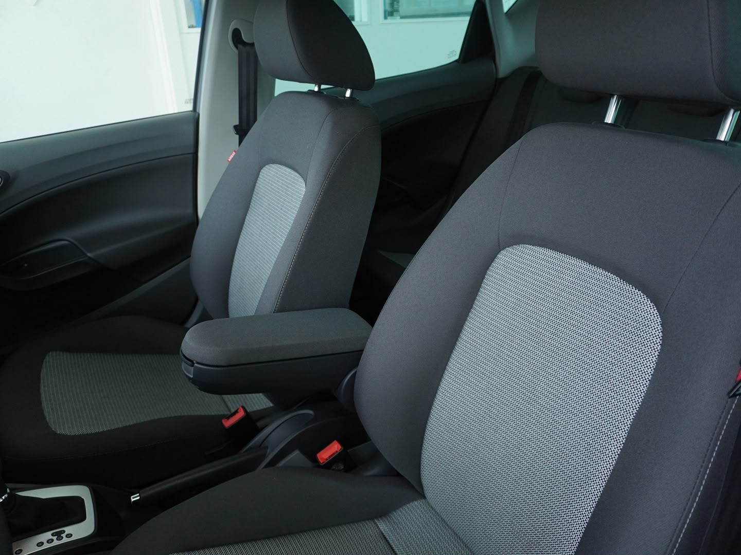 SEAT Ibiza 1.6 Style DSG-image-3