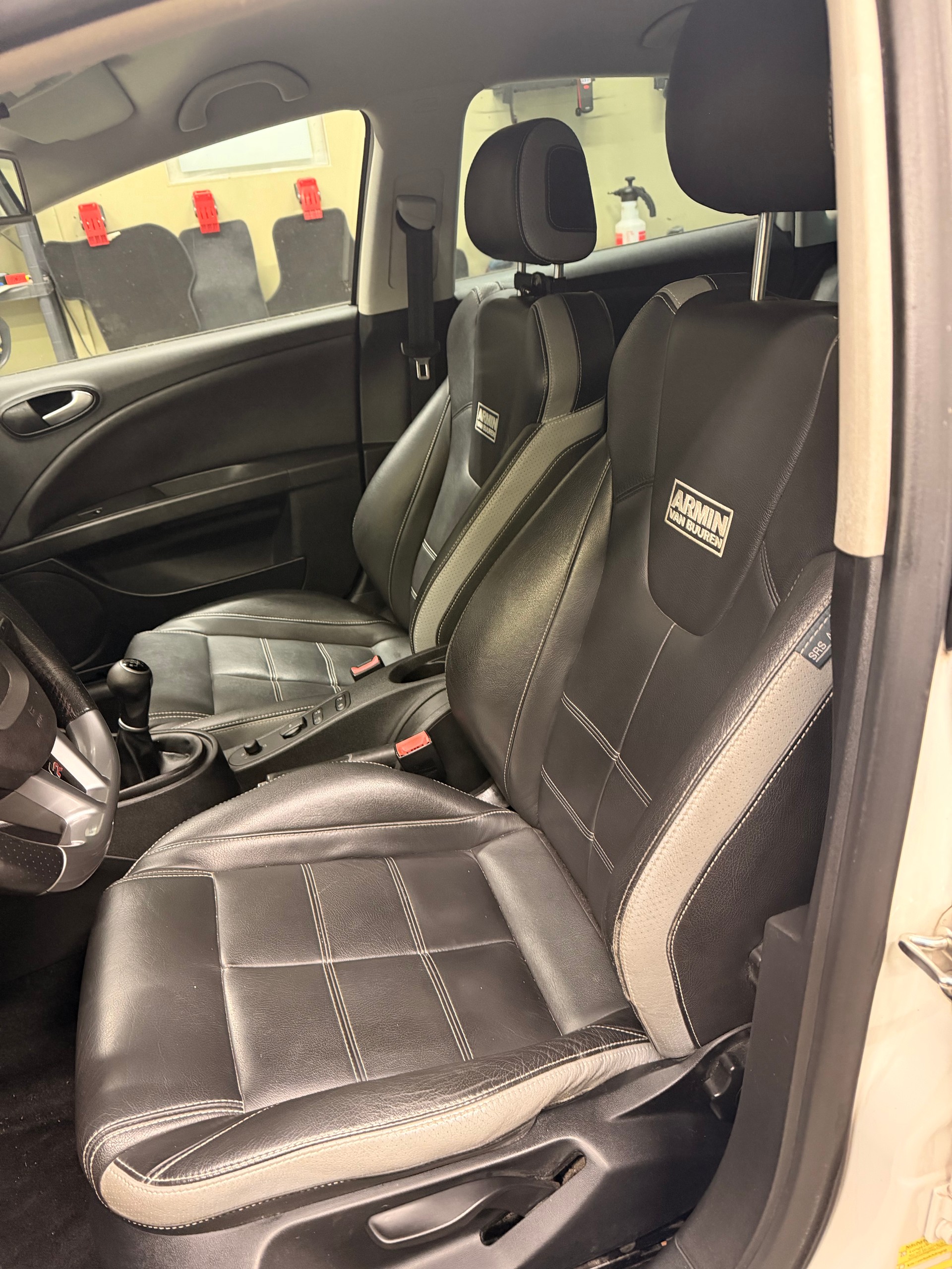 SEAT Leon 1.4 TSI FR-image-5