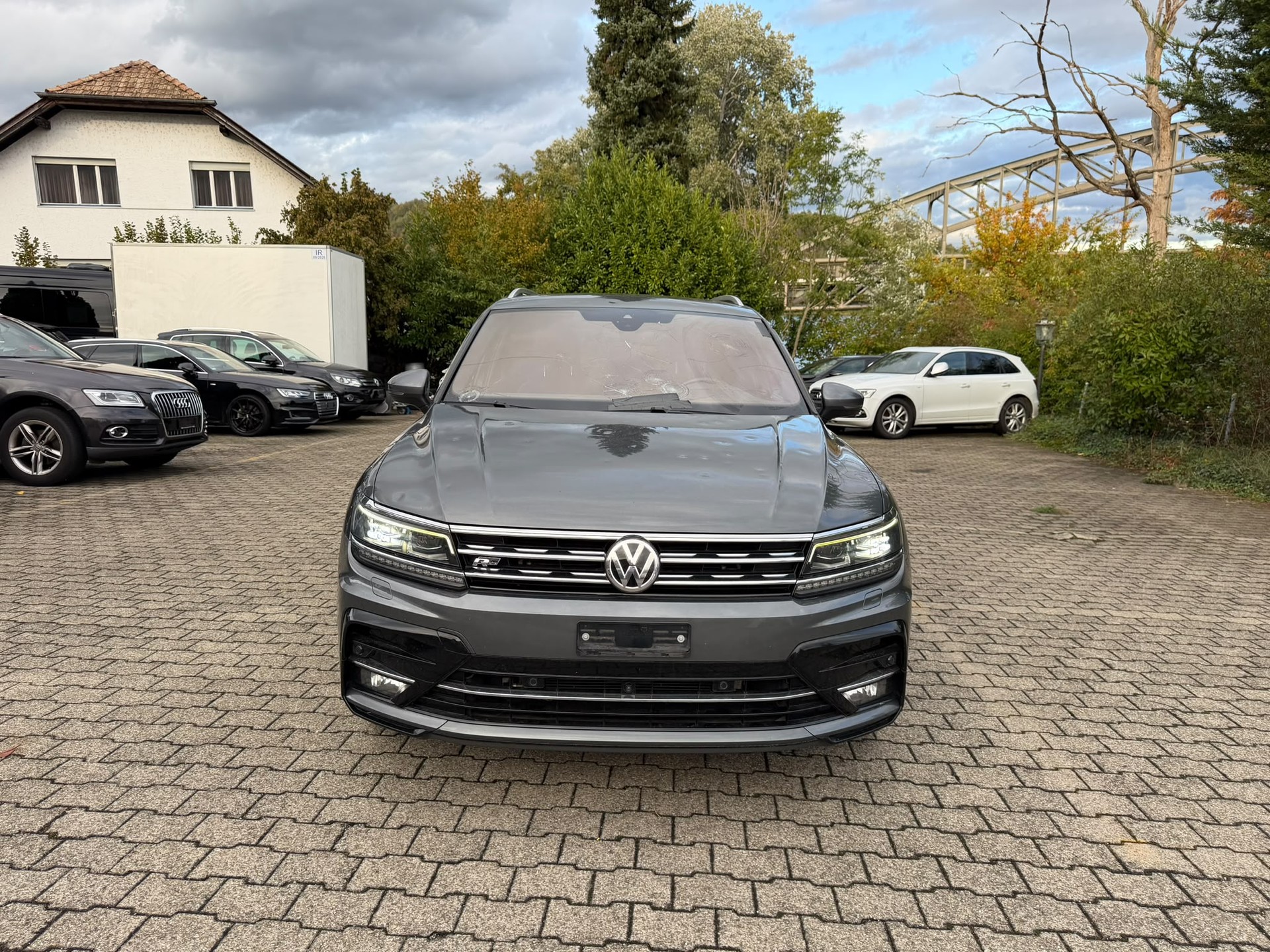 VW Tiguan 2.0 TDI R Line 4Motion DSG-image-1