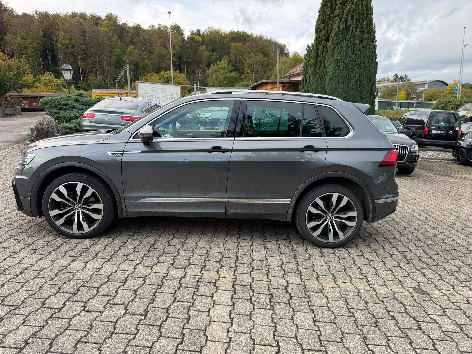 VW Tiguan 2.0 TDI R Line 4Motion DSG-image-6