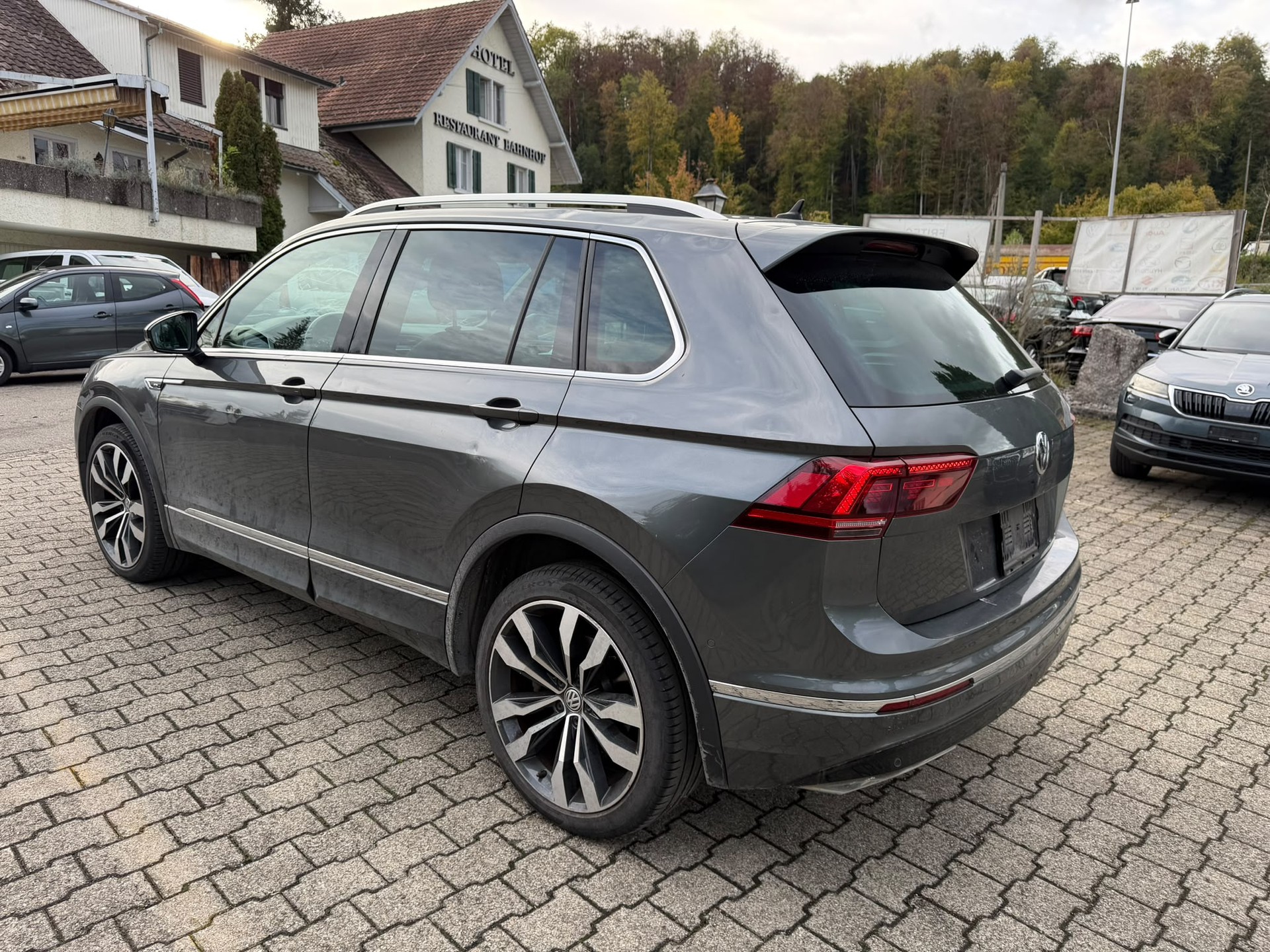 VW Tiguan 2.0 TDI R Line 4Motion DSG-image-4