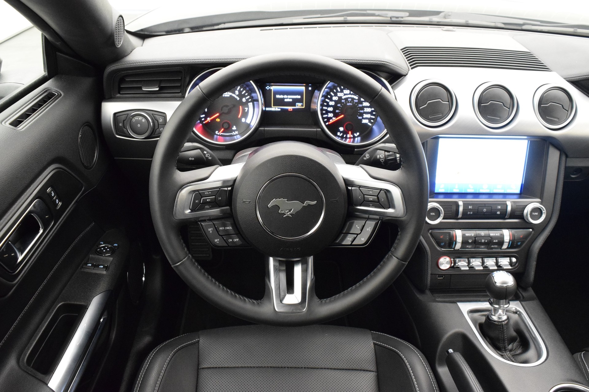 FORD Mustang GT 5.0-image-10