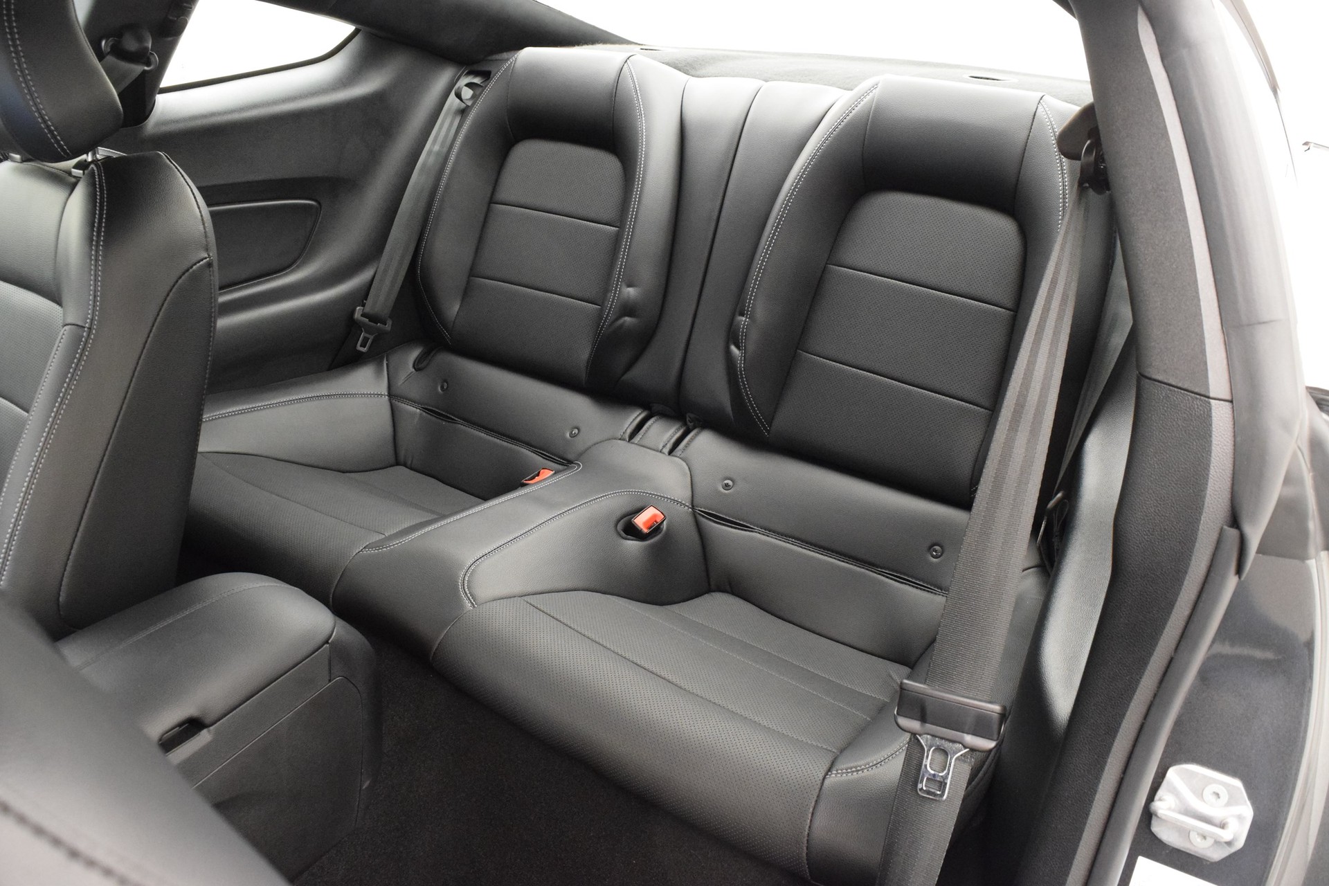 FORD Mustang GT 5.0-image-14