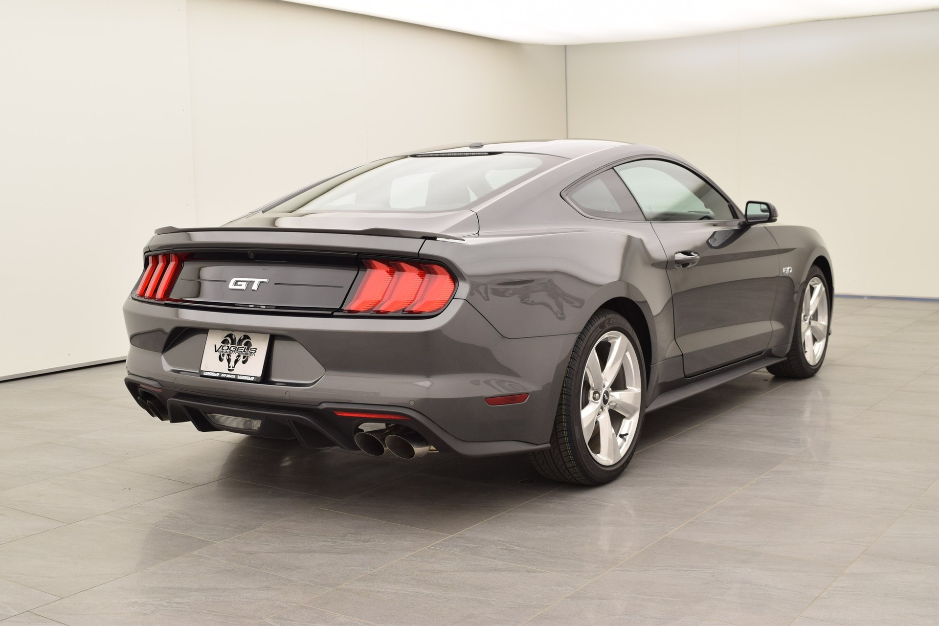 FORD Mustang GT 5.0-image-5
