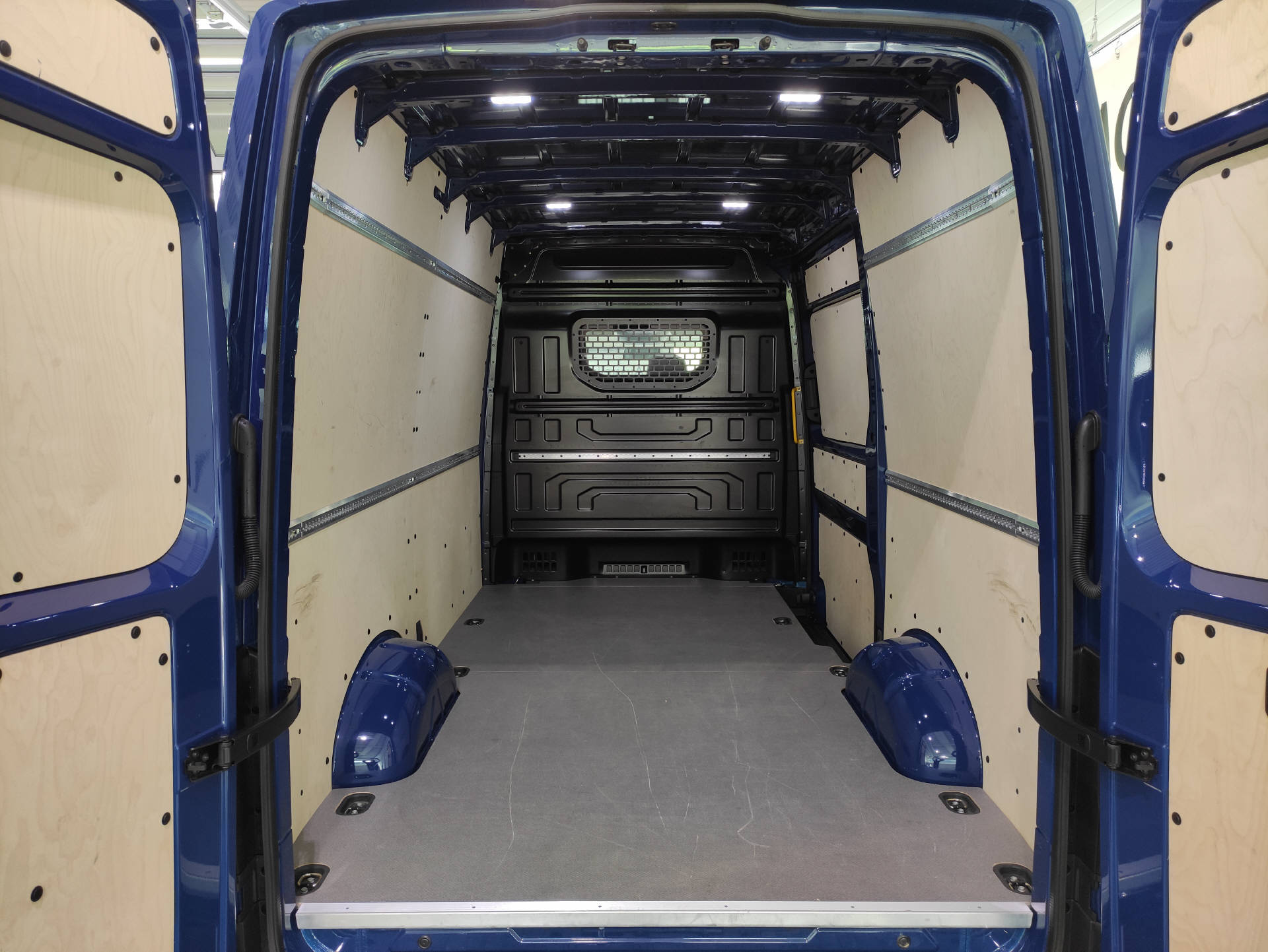 VW e-Crafter 35 Kasten-image-13