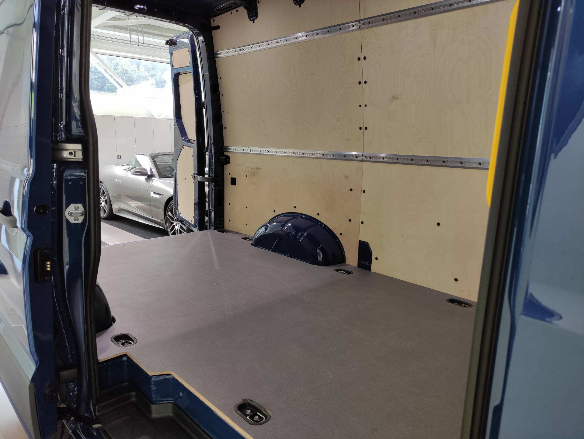 VW e-Crafter 35 Kasten-image-12