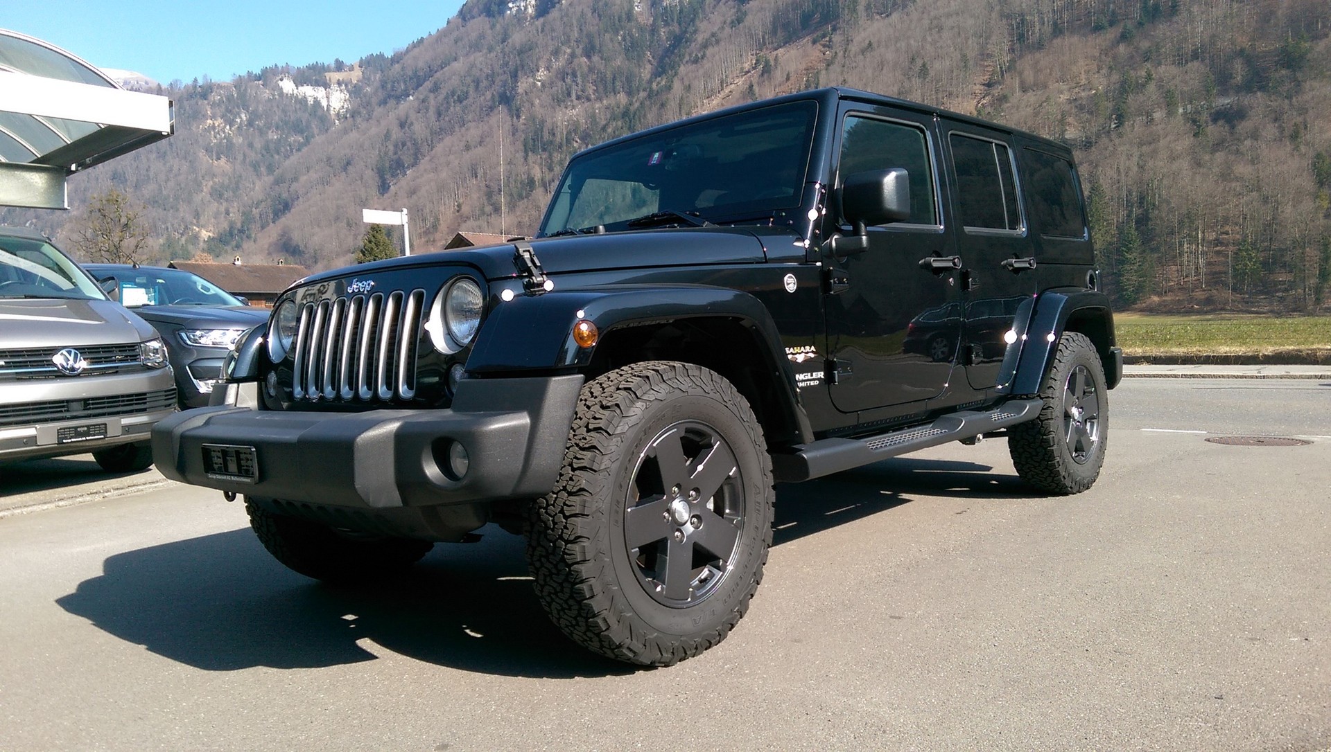 JEEP Wrangler 2.8CRD Unlimited Sahara Automatic-image-1