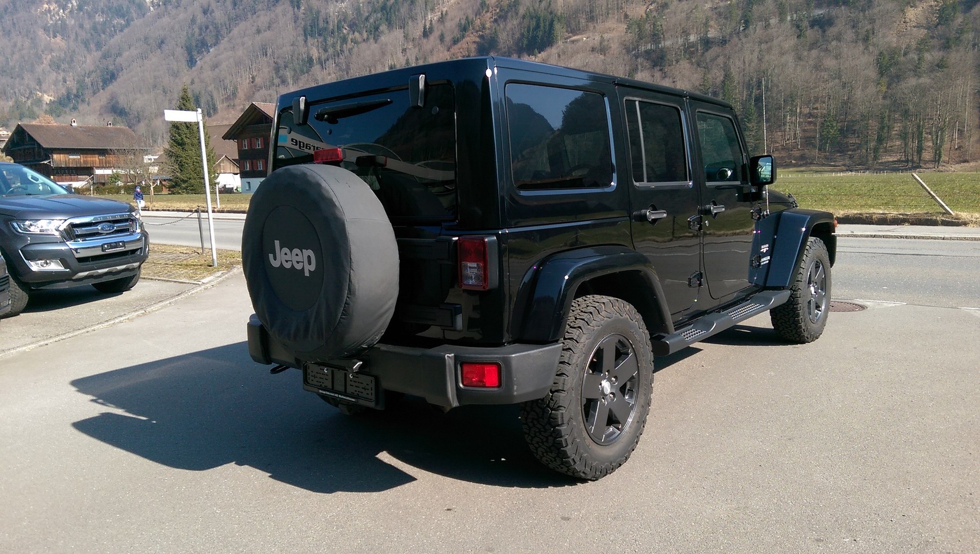 JEEP Wrangler 2.8CRD Unlimited Sahara Automatic-image-9