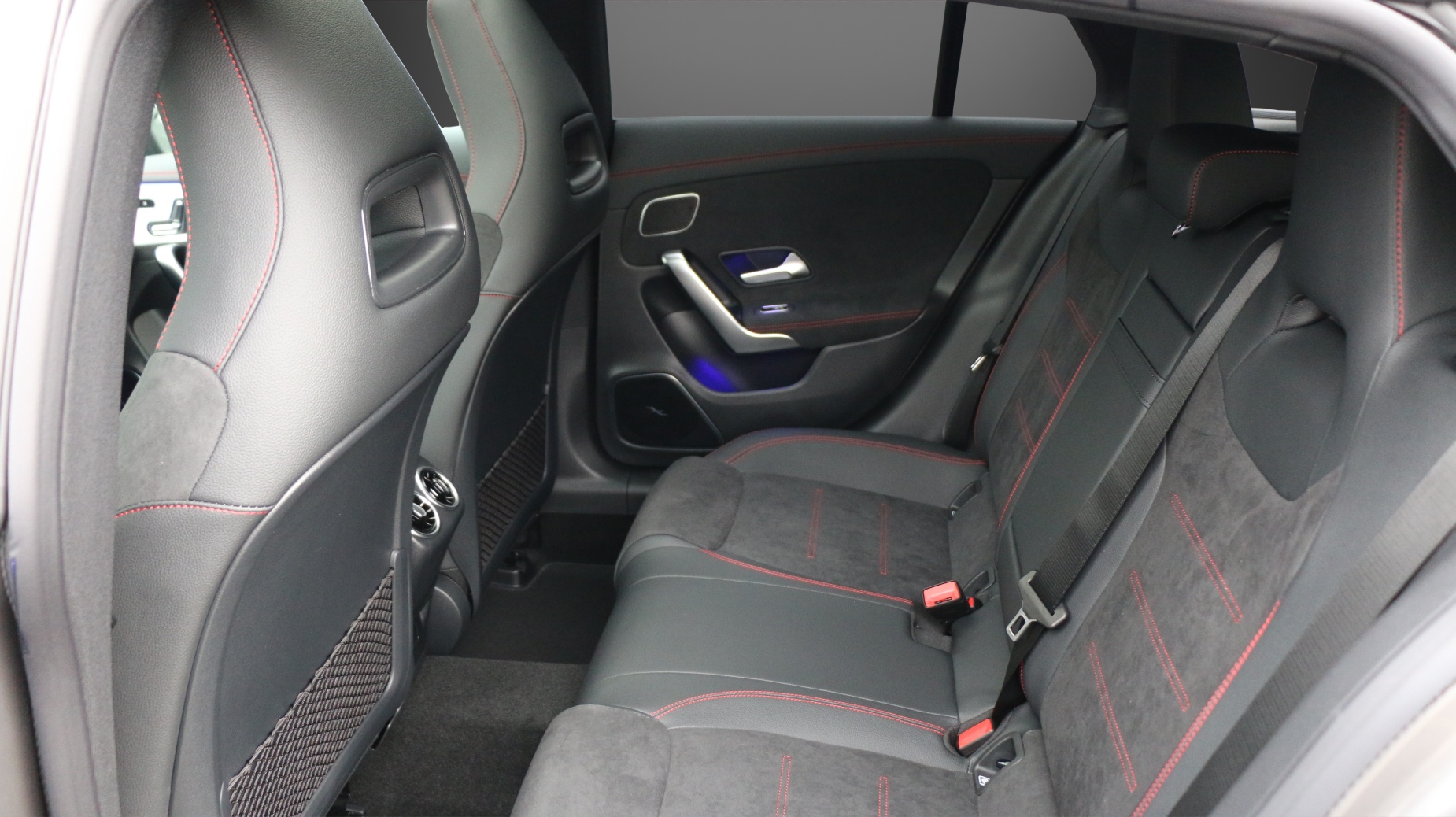 MERCEDES-BENZ CLA SB 250 8G-DCT 4M-image-10