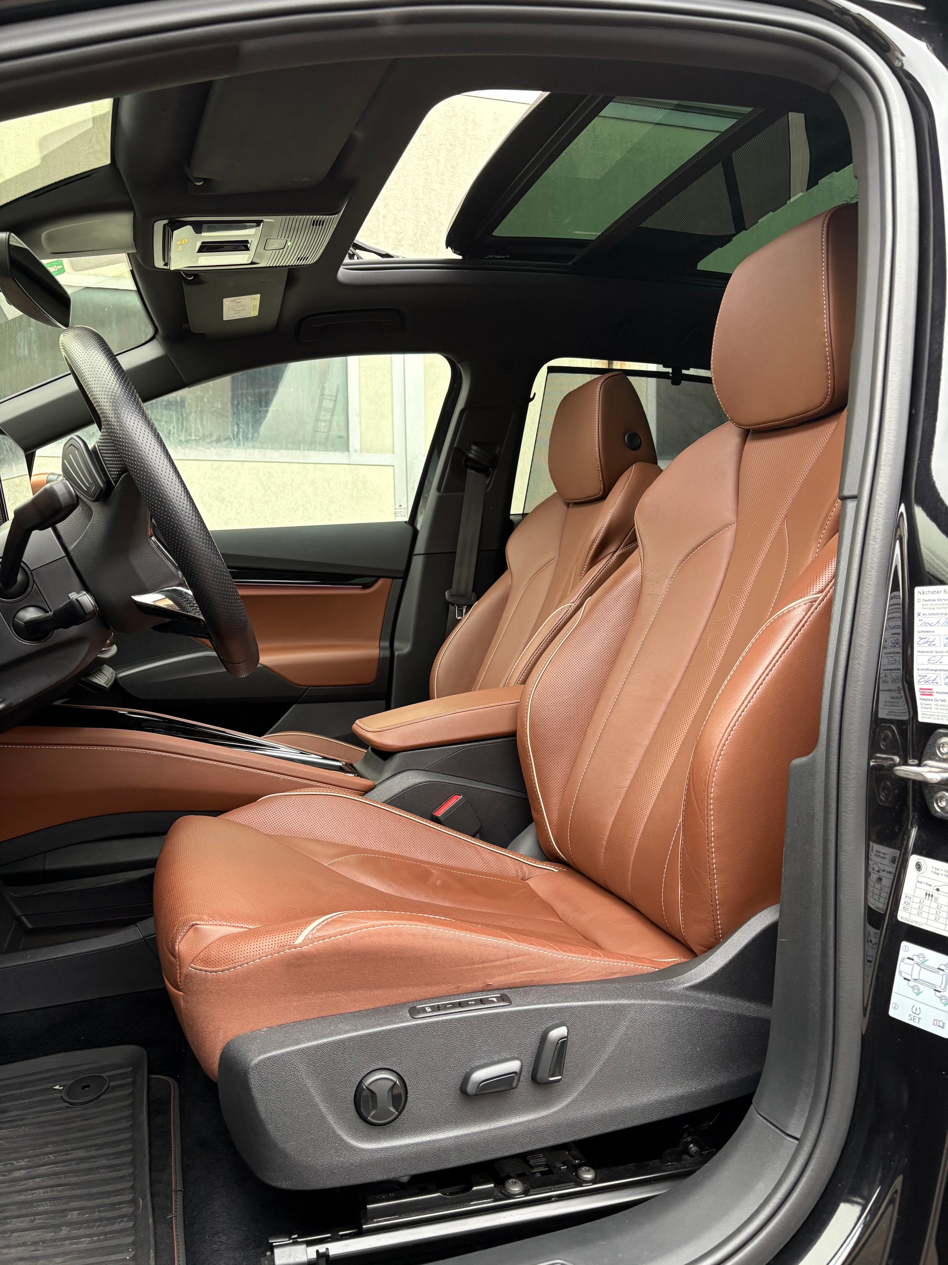 SKODA Enyaq iV 80x Founders Edition-image-7